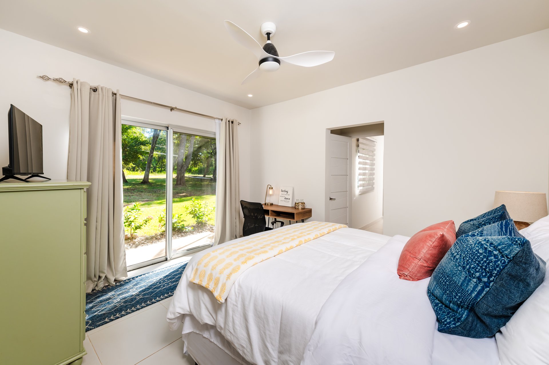 Casa Siempre Sabado | Walk to the beach luxury home in Playa Brasilito