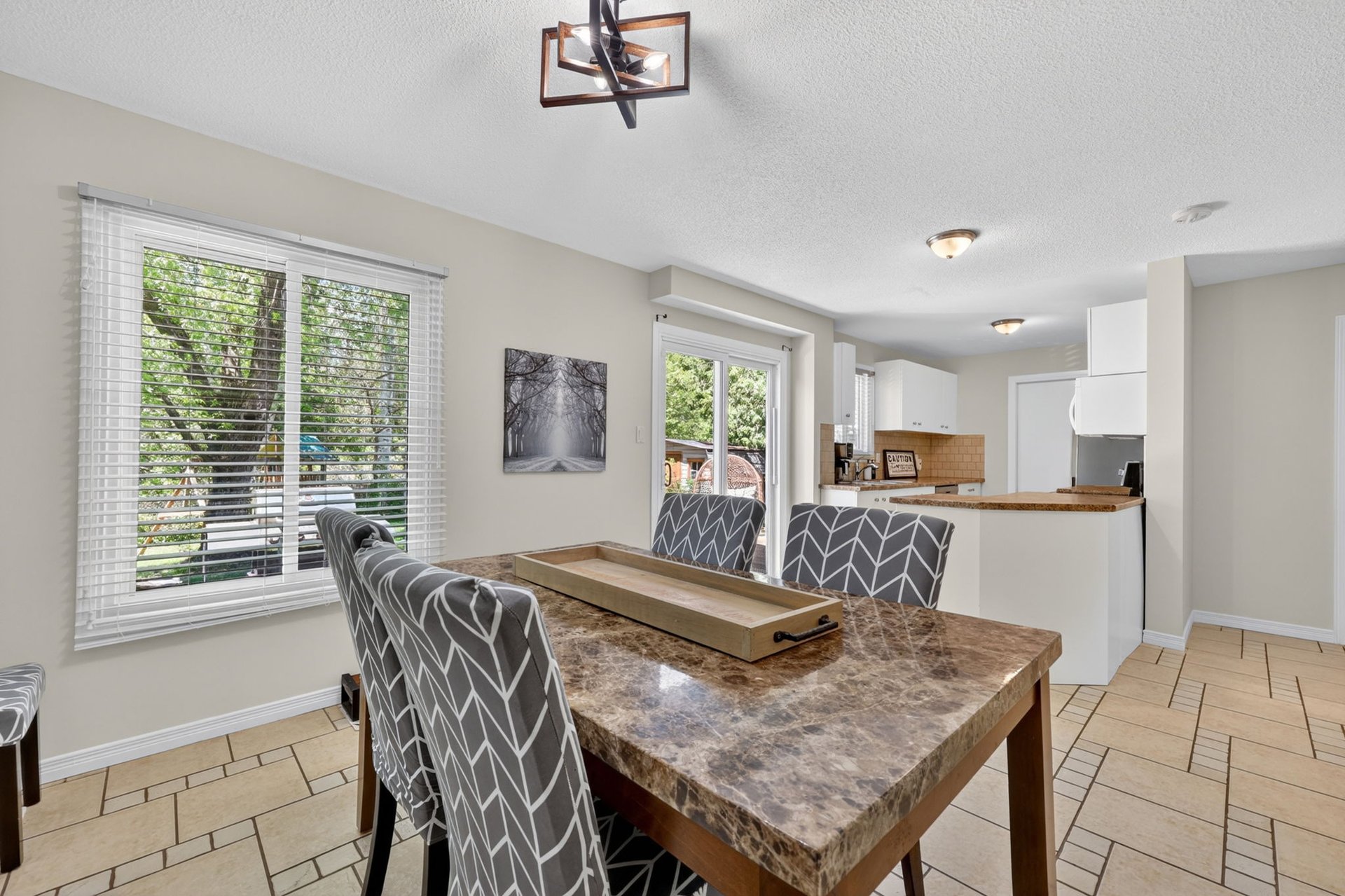 990 Anna Maria Ave
