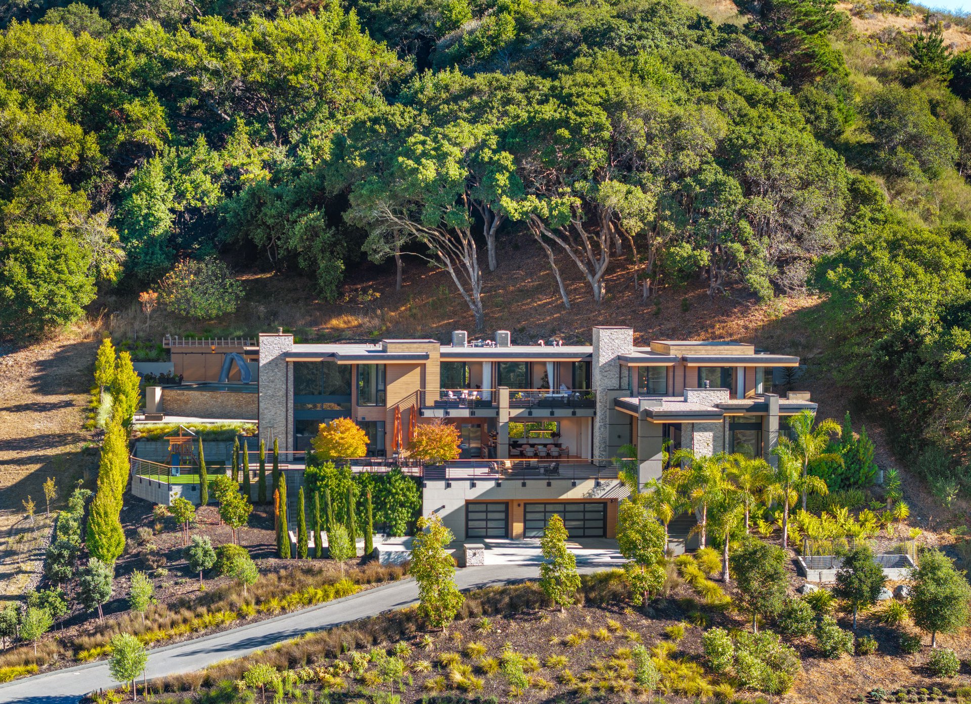 Modern Luxury - Completed in 2019