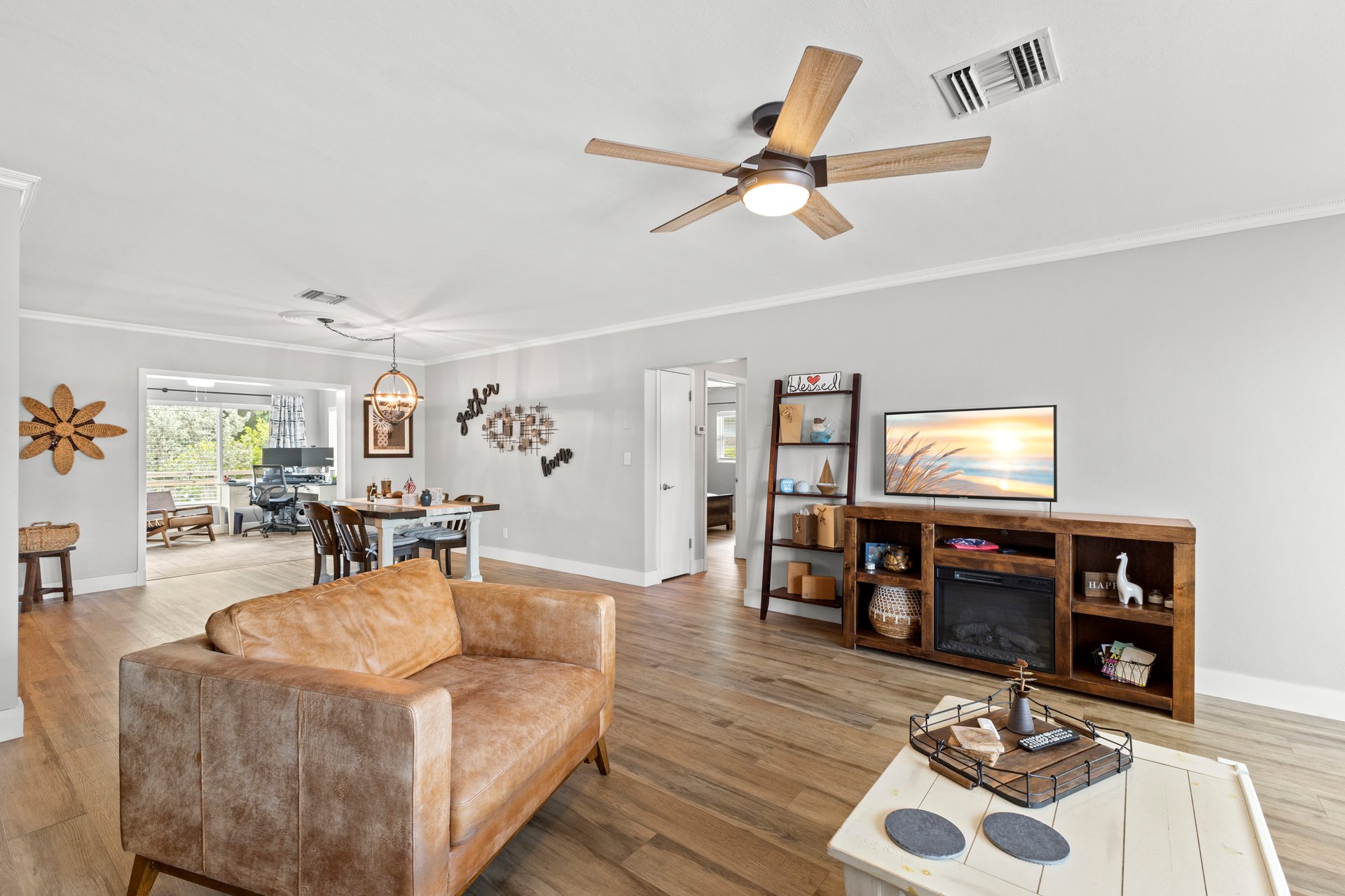 805 Wellington Dr 