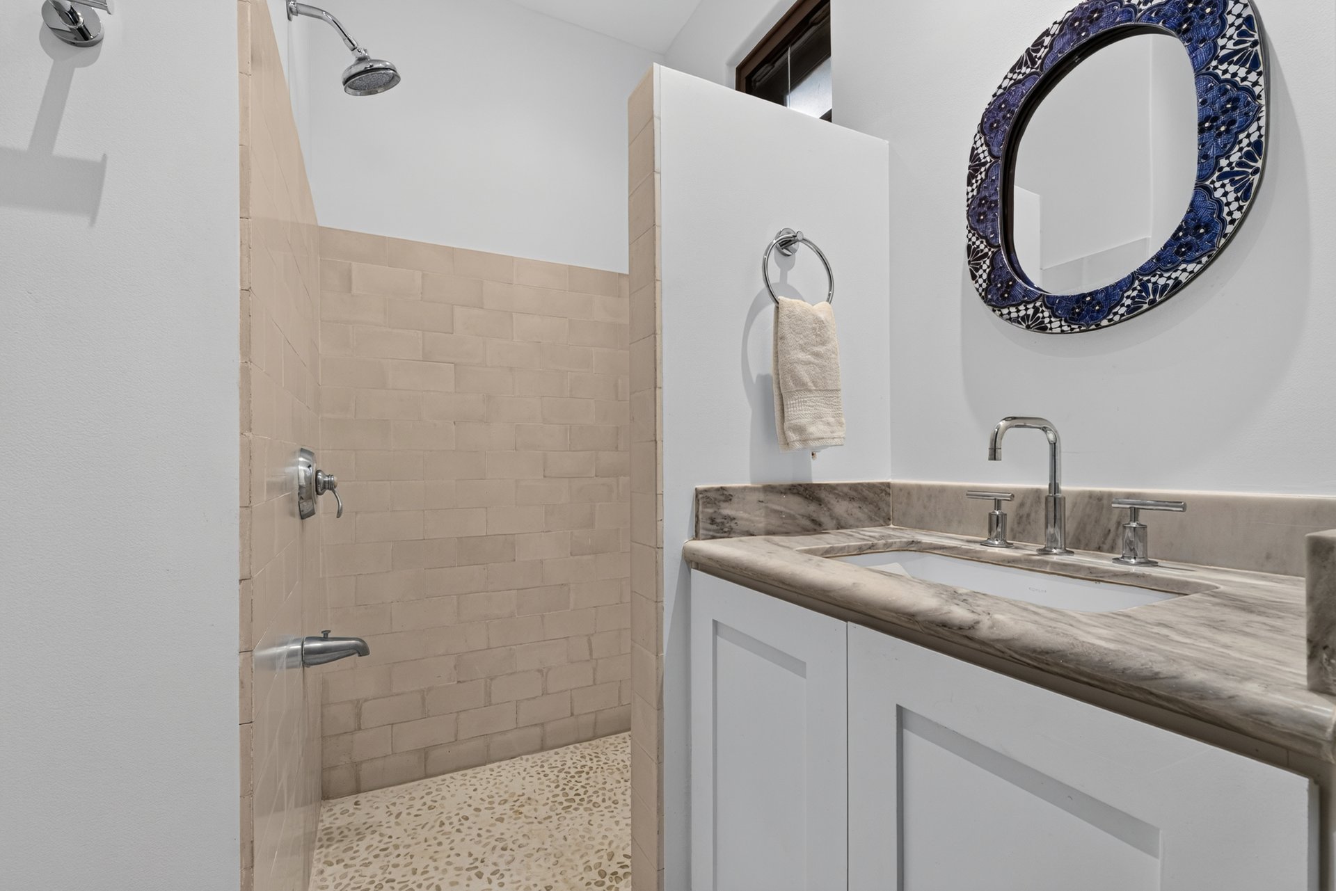16 Calle La Ronda | Renovated Three-Bedroom Home Steps from Playa Danta