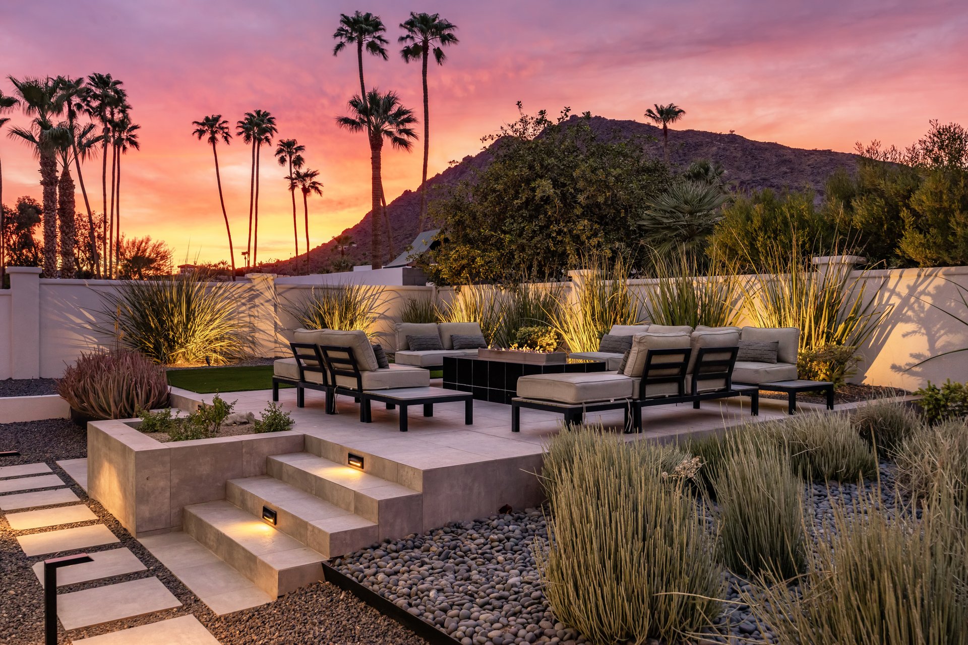 ArcadiaAtCamelback.com