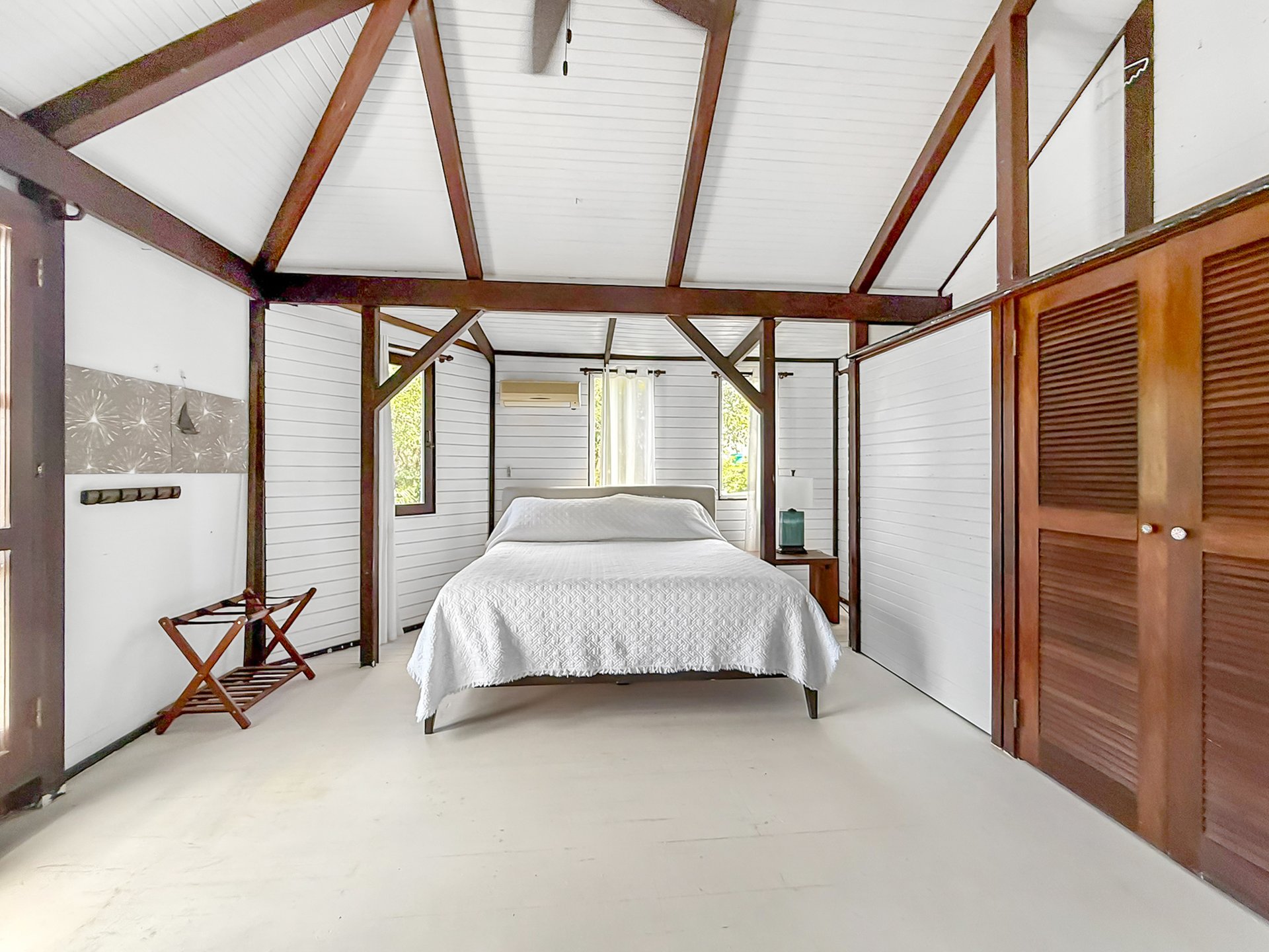 951 Casablanca-Luck Hill Standalone Home