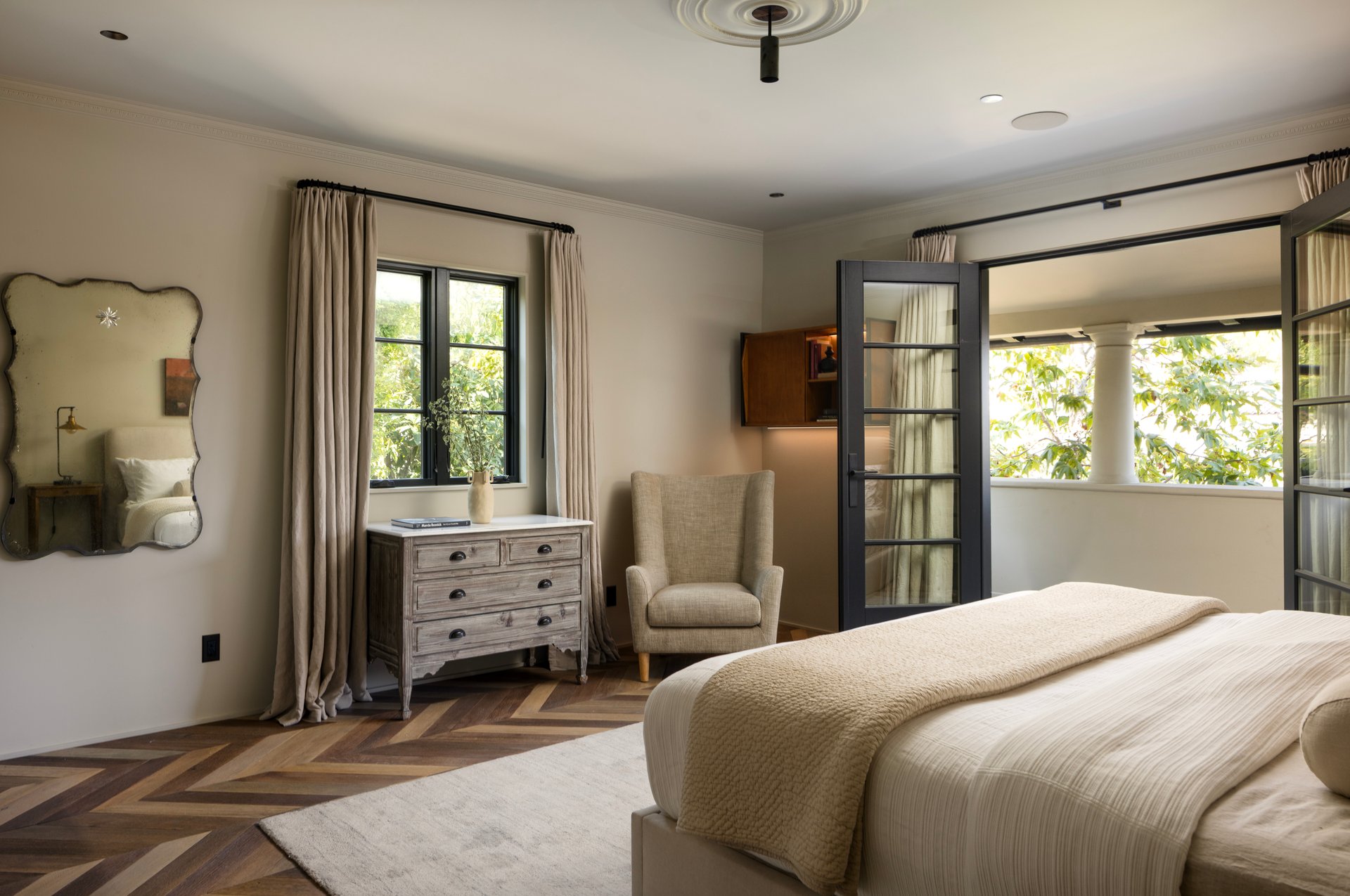2401 Nottingham Ave, Los Feliz