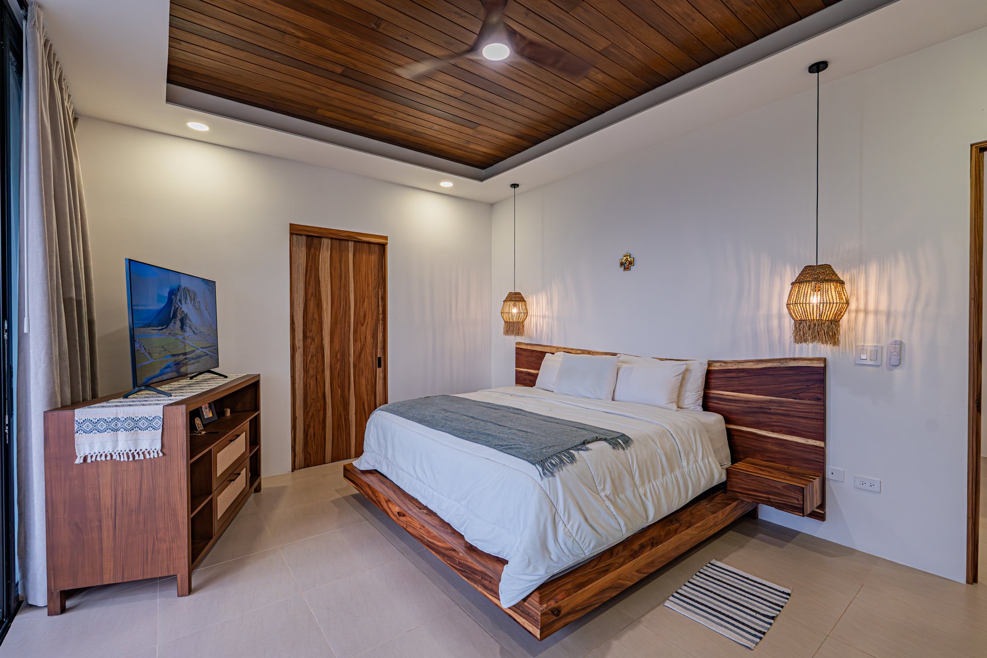 Luxury Modern House with Breathtaking Ocean Views in Las Brisas, Uvita