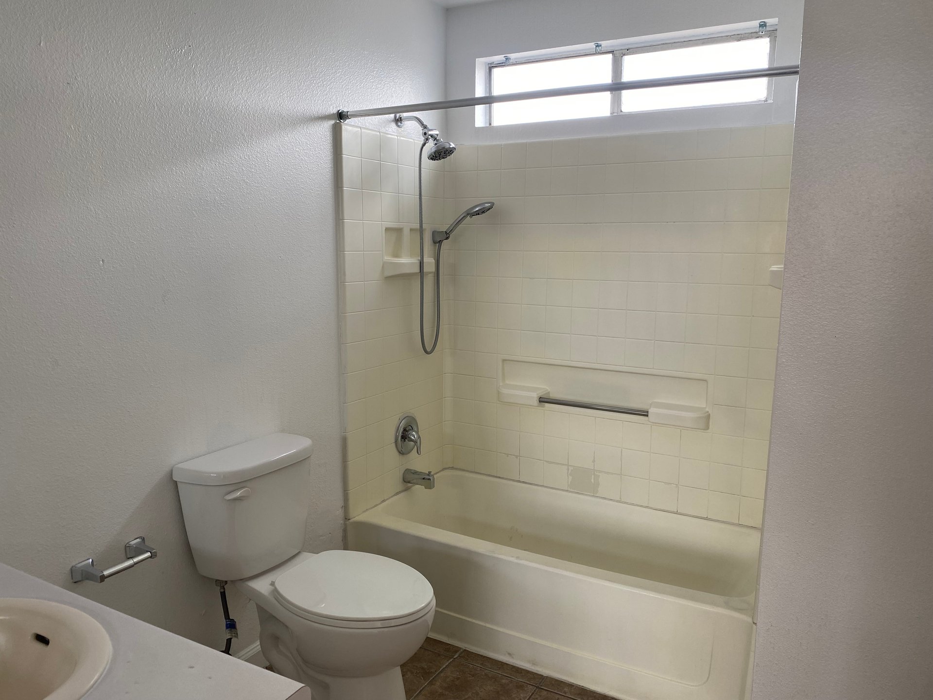 1662 North Lamont Street  #202
