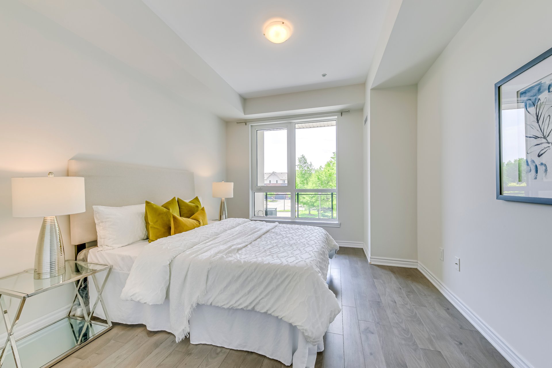 150 Oak Park Blvd 201