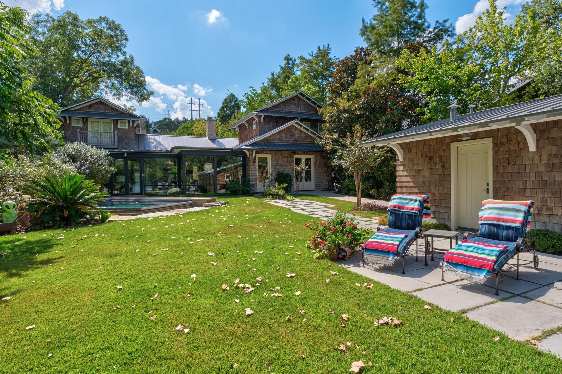 1406 Rockcliff Road