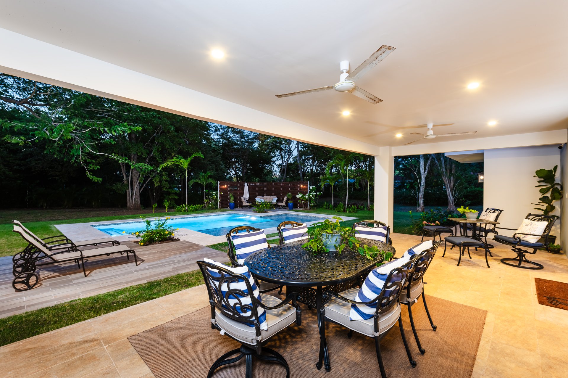 Casa Siempre Sabado | Walk to the beach luxury home in Playa Brasilito