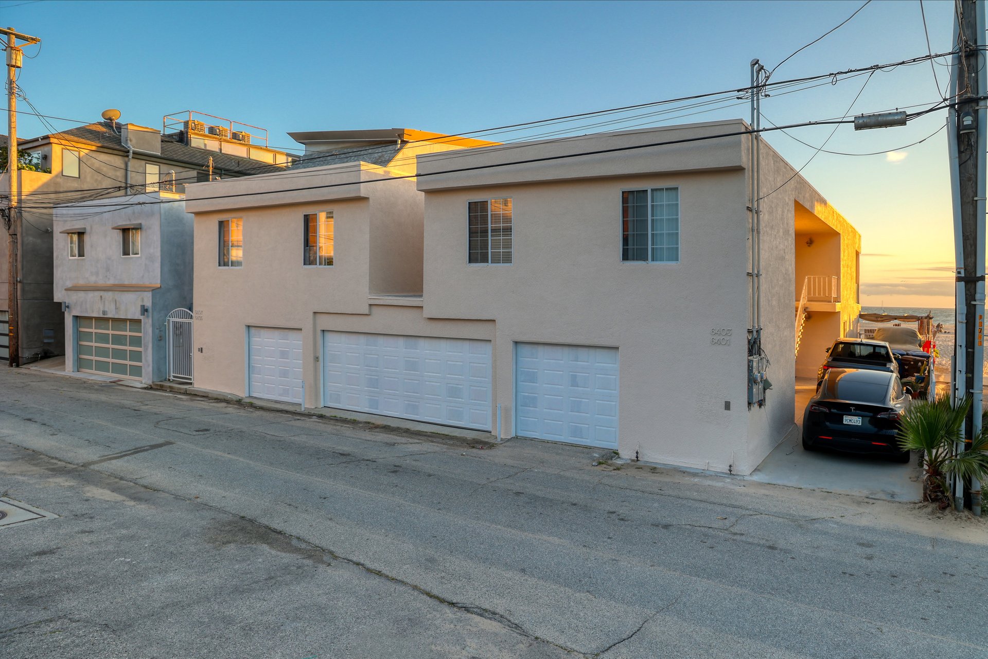 6401-6405 Ocean Front Walk