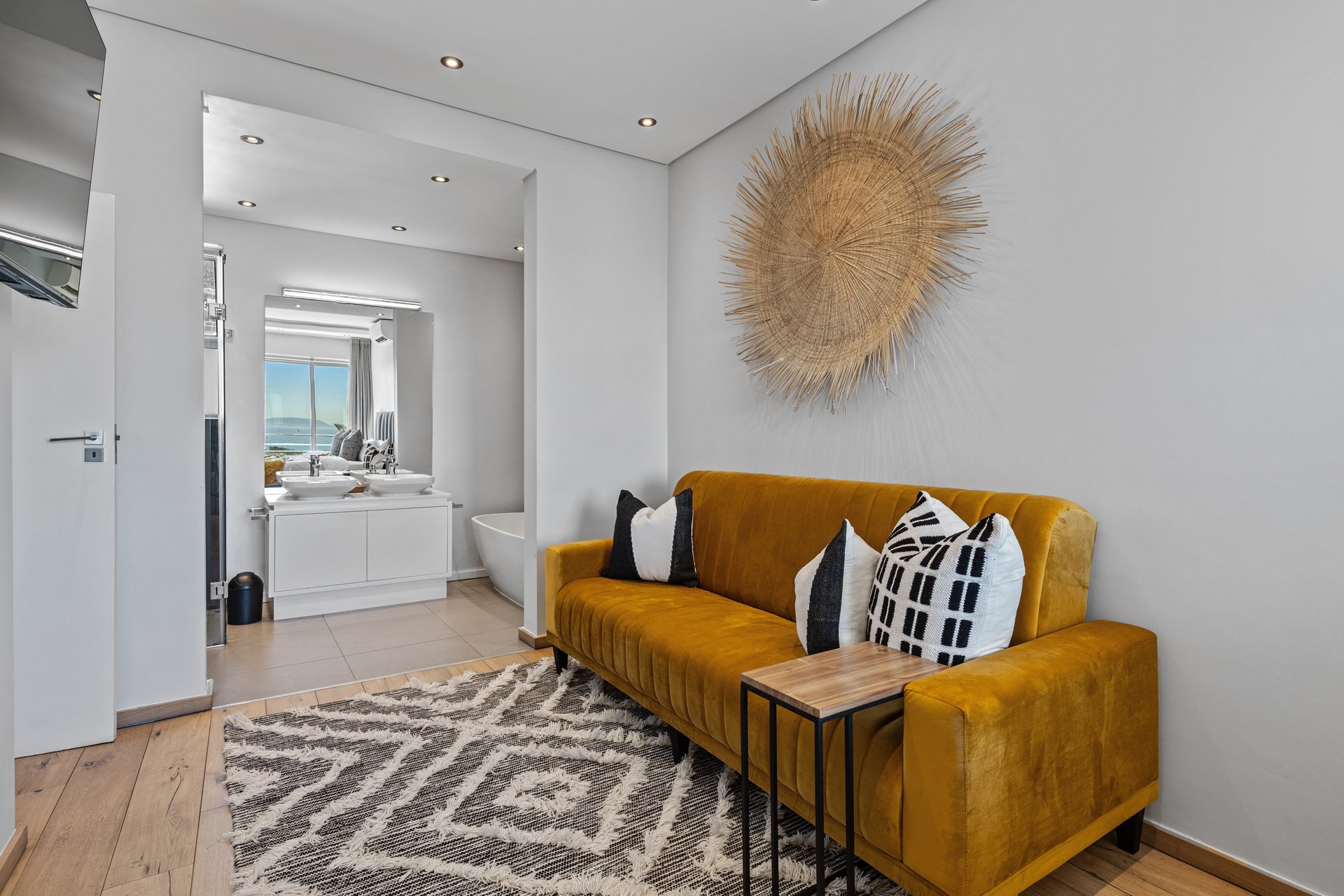  Seven on T Luxe Retreat