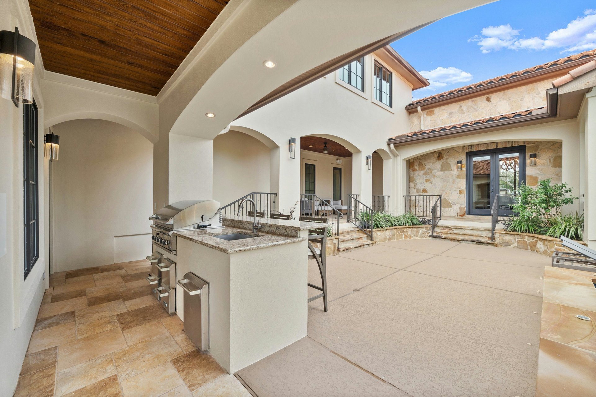 10213 Amwell Cove