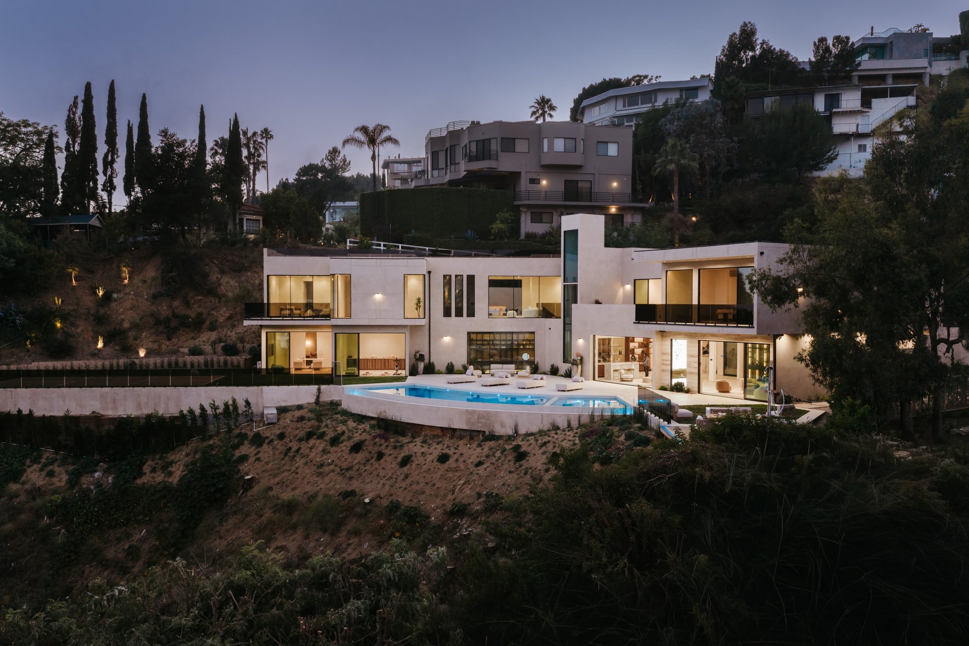 9262 Thrush Way, Hollywood Hills