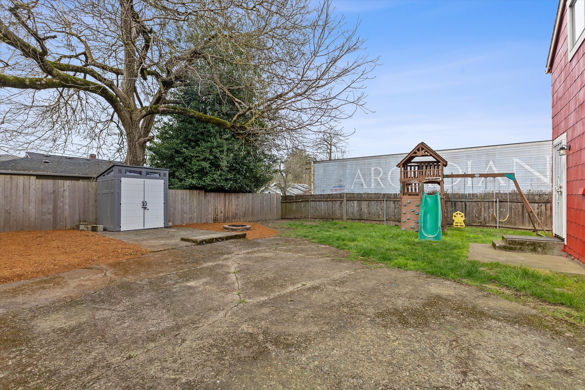 4805 NE 110th Ave