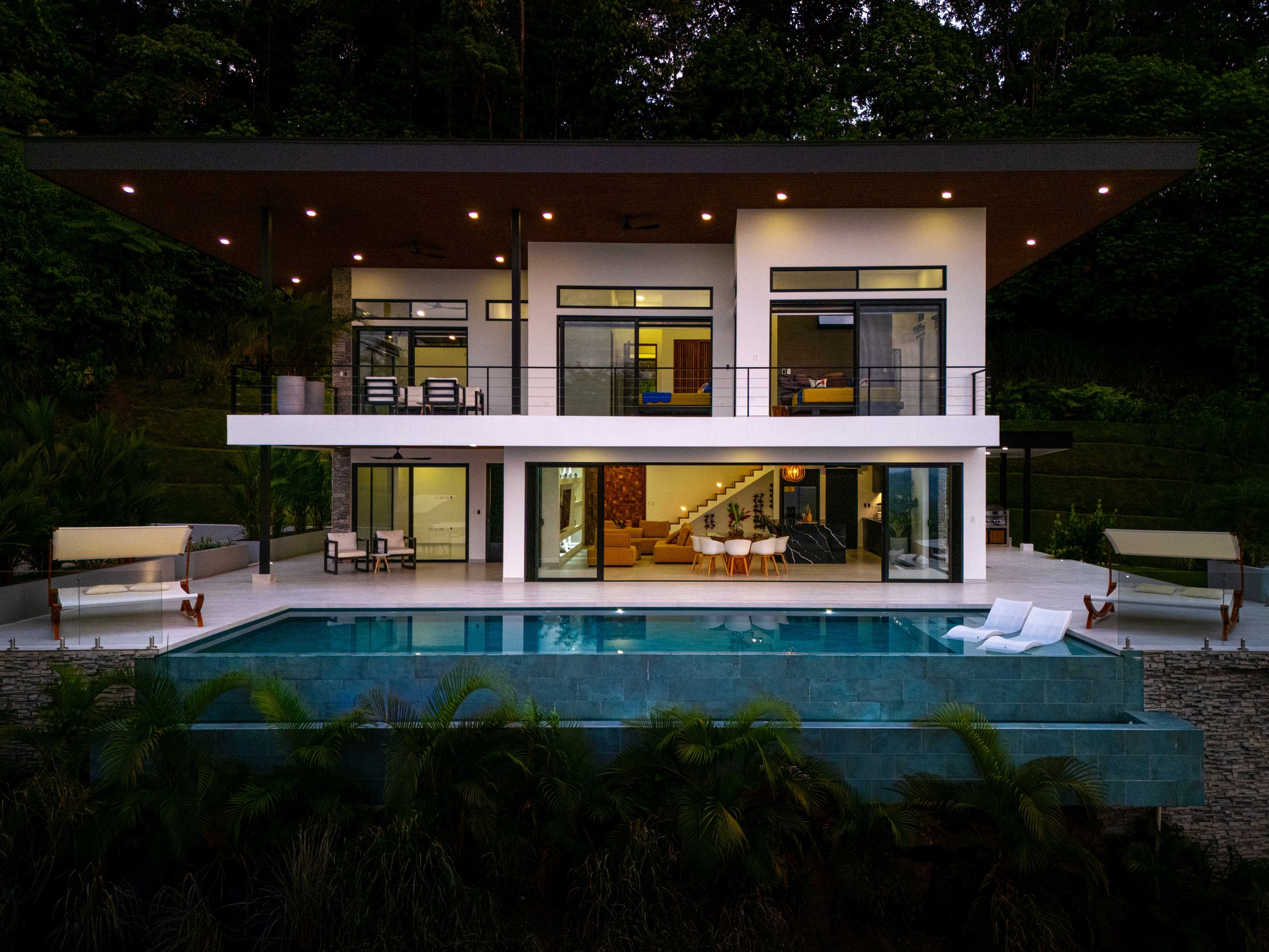 Luxury 4-Bed Home with Ocean & Jungle Views in Ojochal
