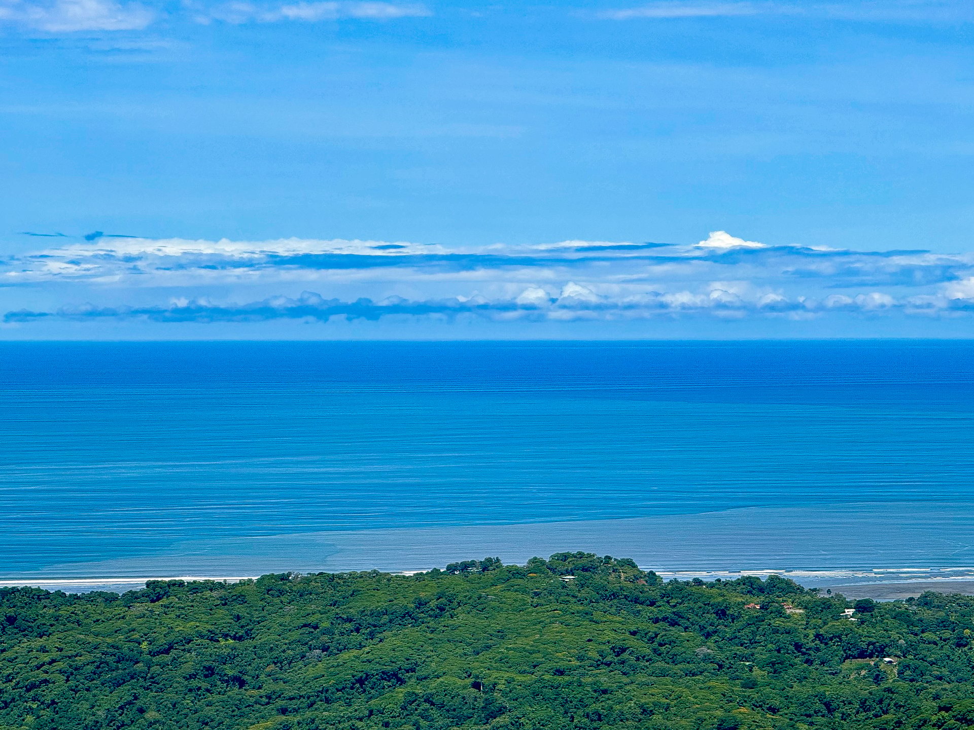 Luxury 4-Bed Villa with Ocean Views & Infinity Pool in Ojochal