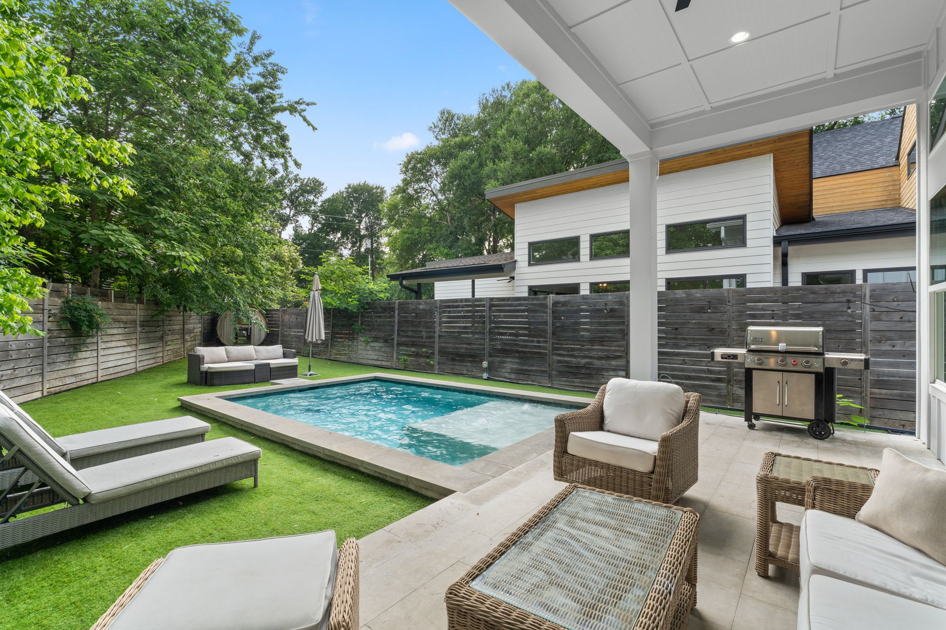 1003 Cardinal LN