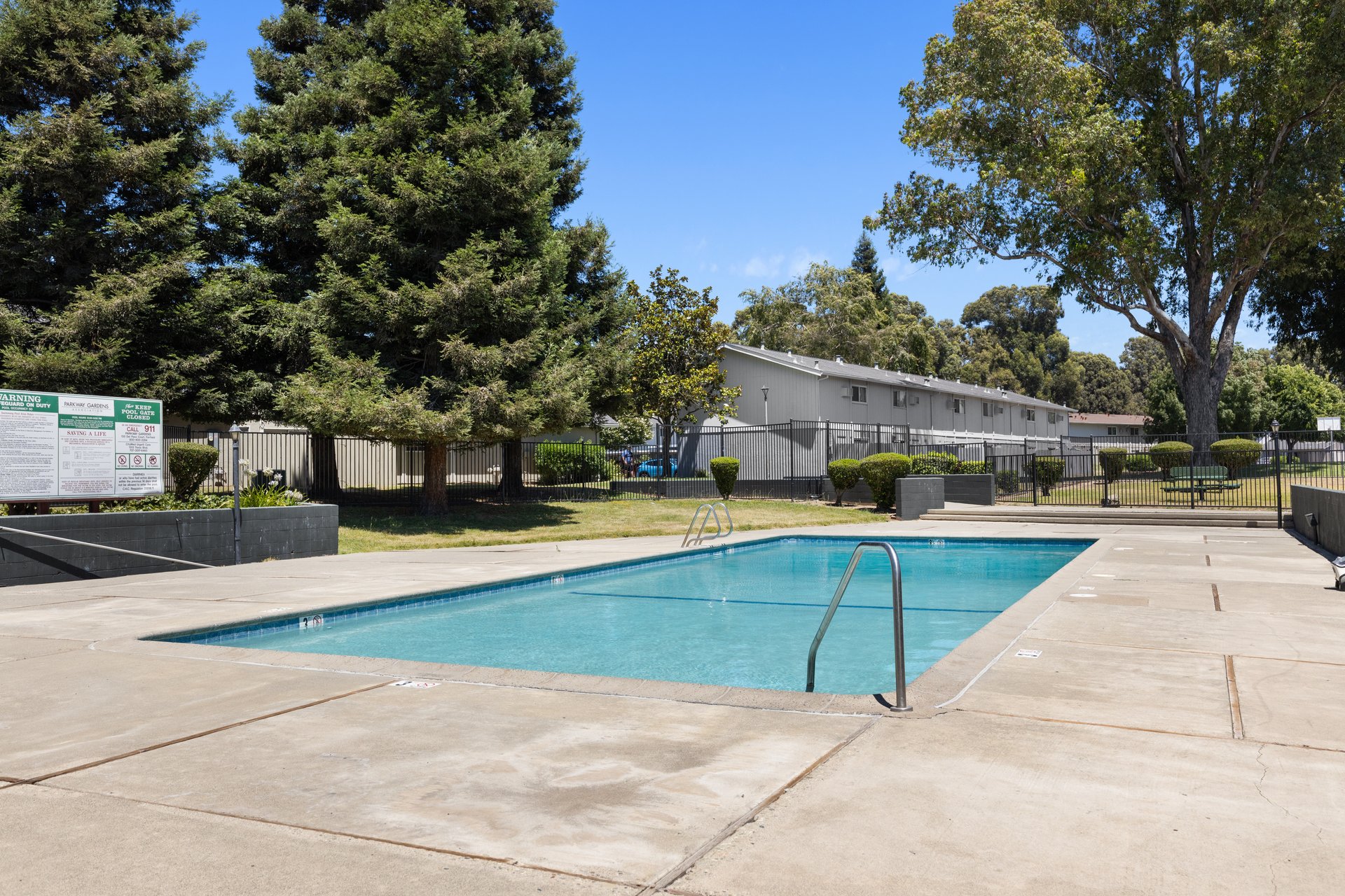 200 Del Luz Ct