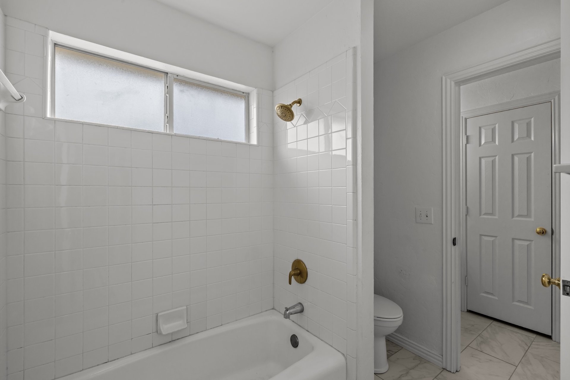2 Treewood Court