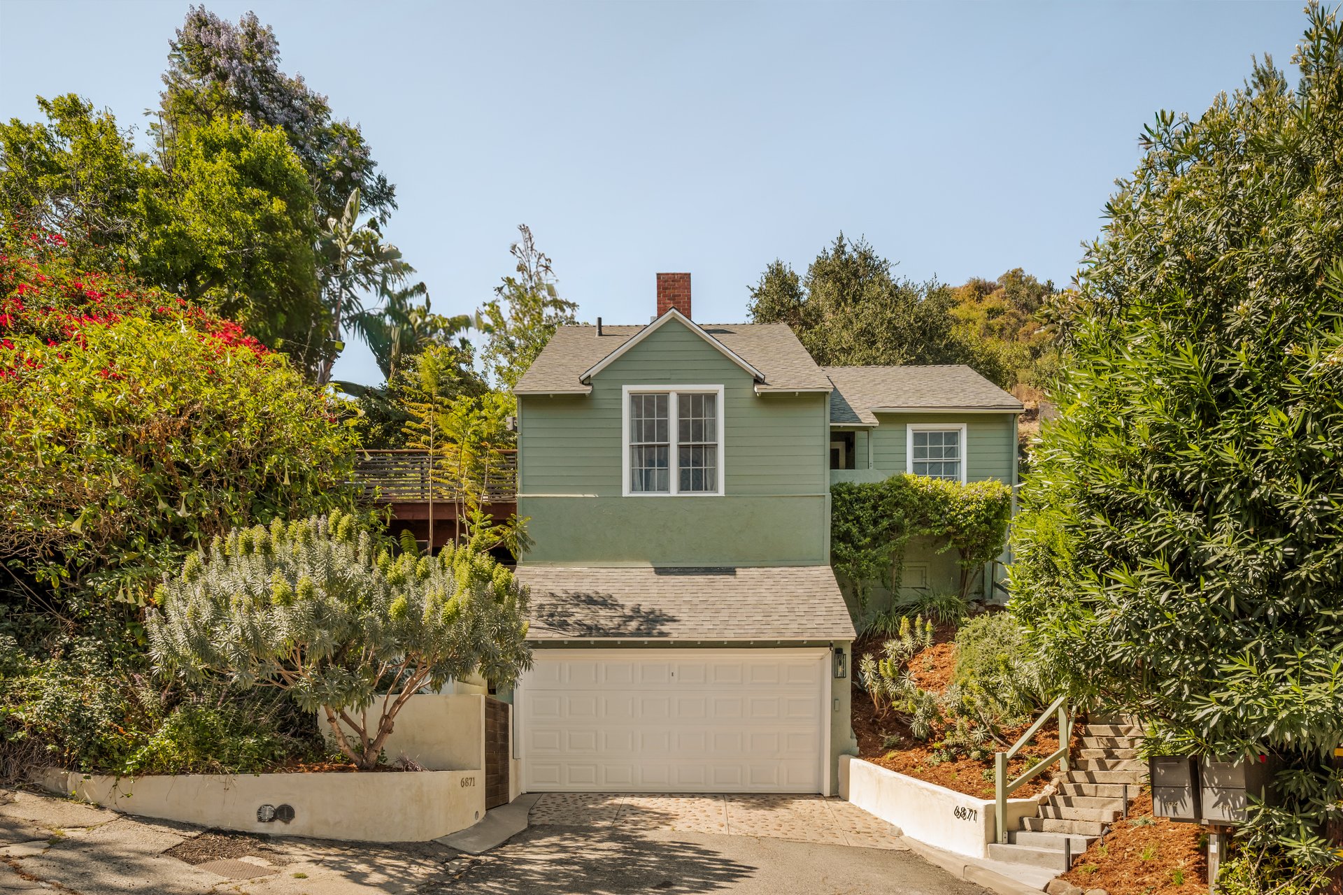 6871 Sunny Cove