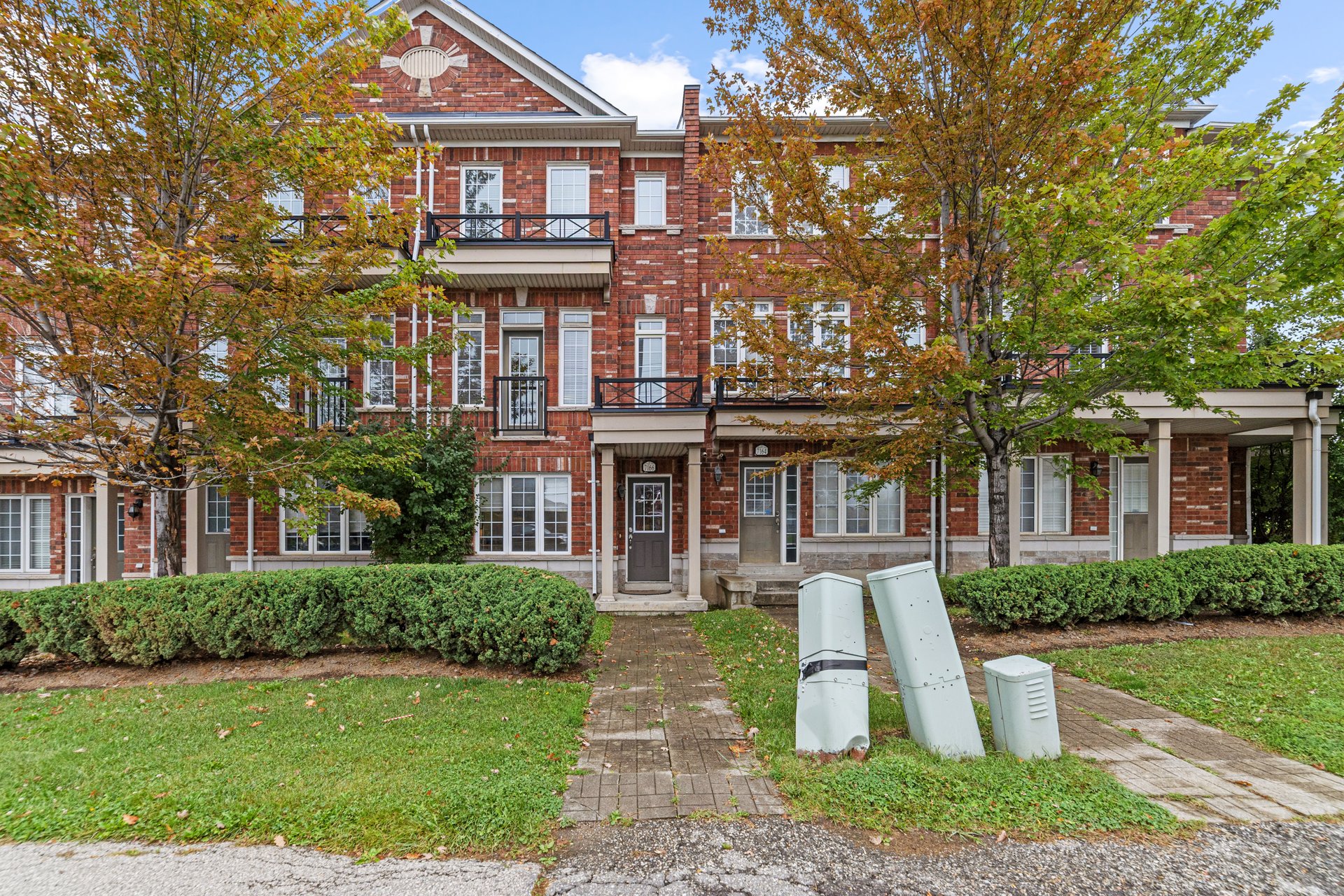 7166 Triumph Lane