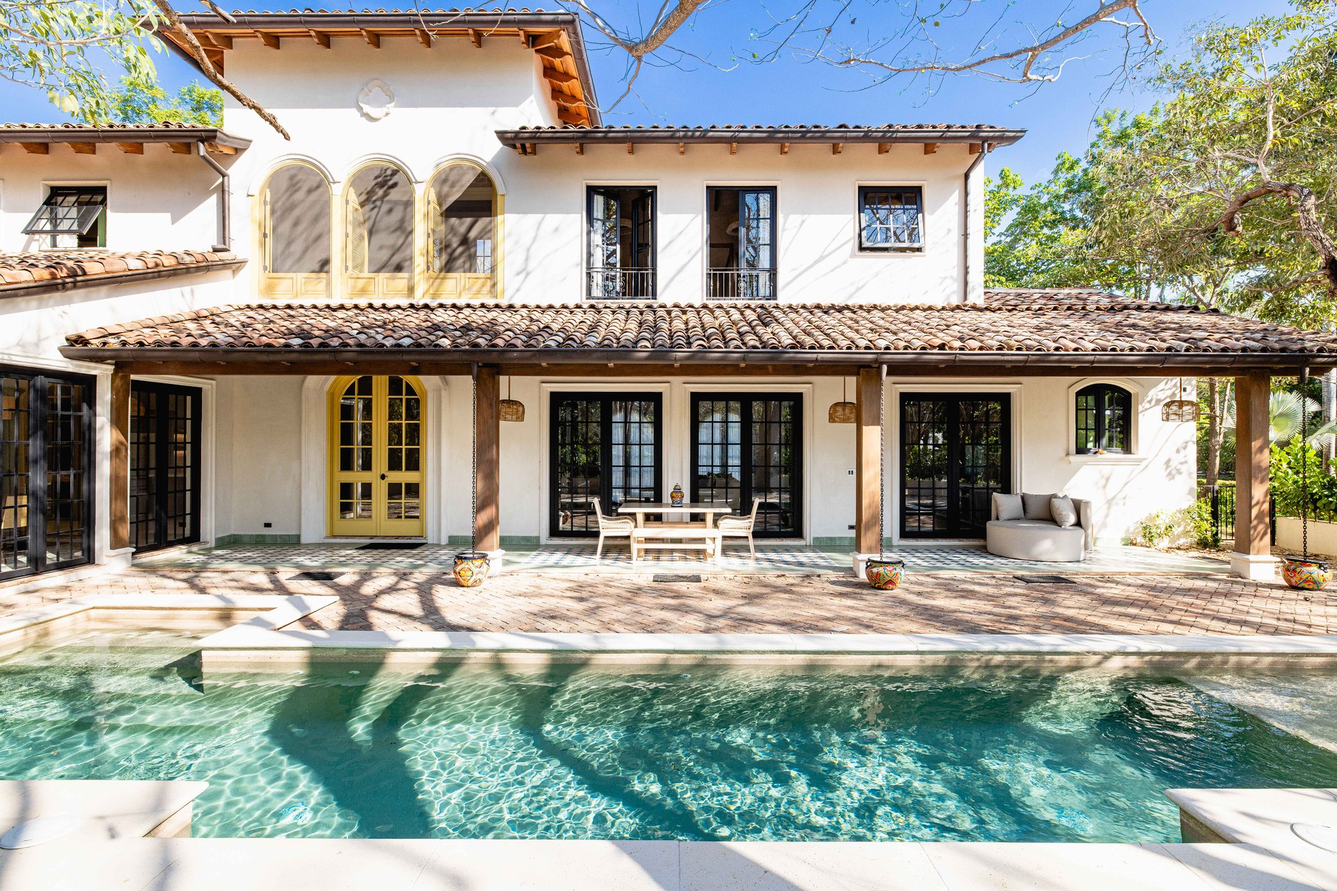 Casa Las Mareas | 4-Bedroom Beachfront Villa with Pool in Las Golondrinas, Hacienda Pinilla