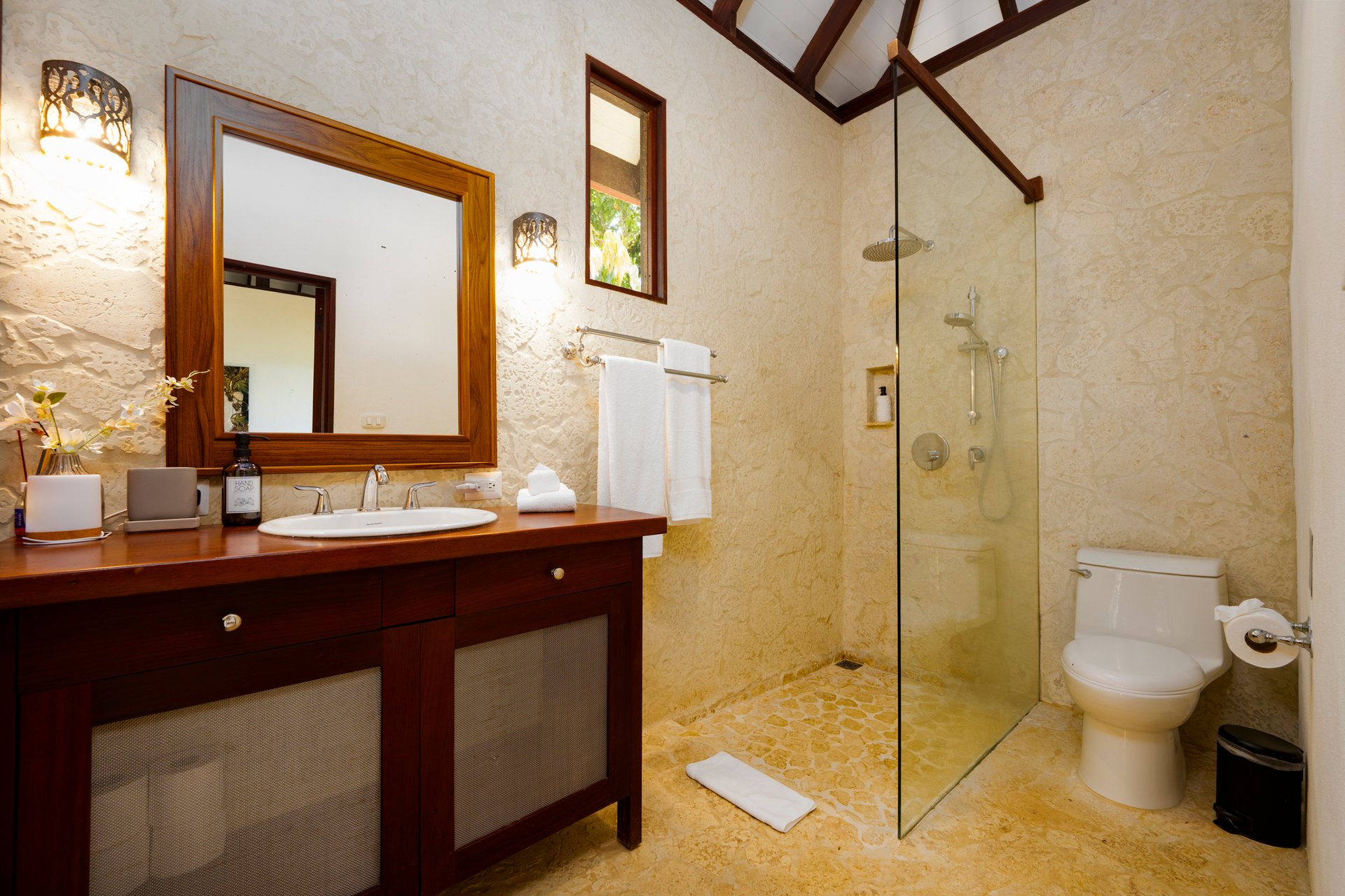 A Legacy Estate on Costa Rica's Ballena Coastline