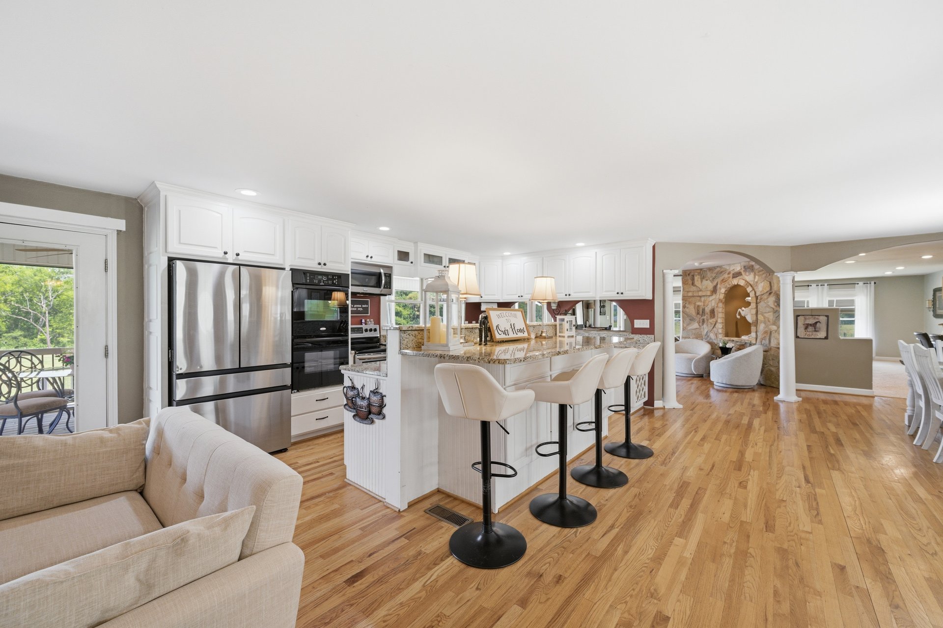 1425 Hobson Rd