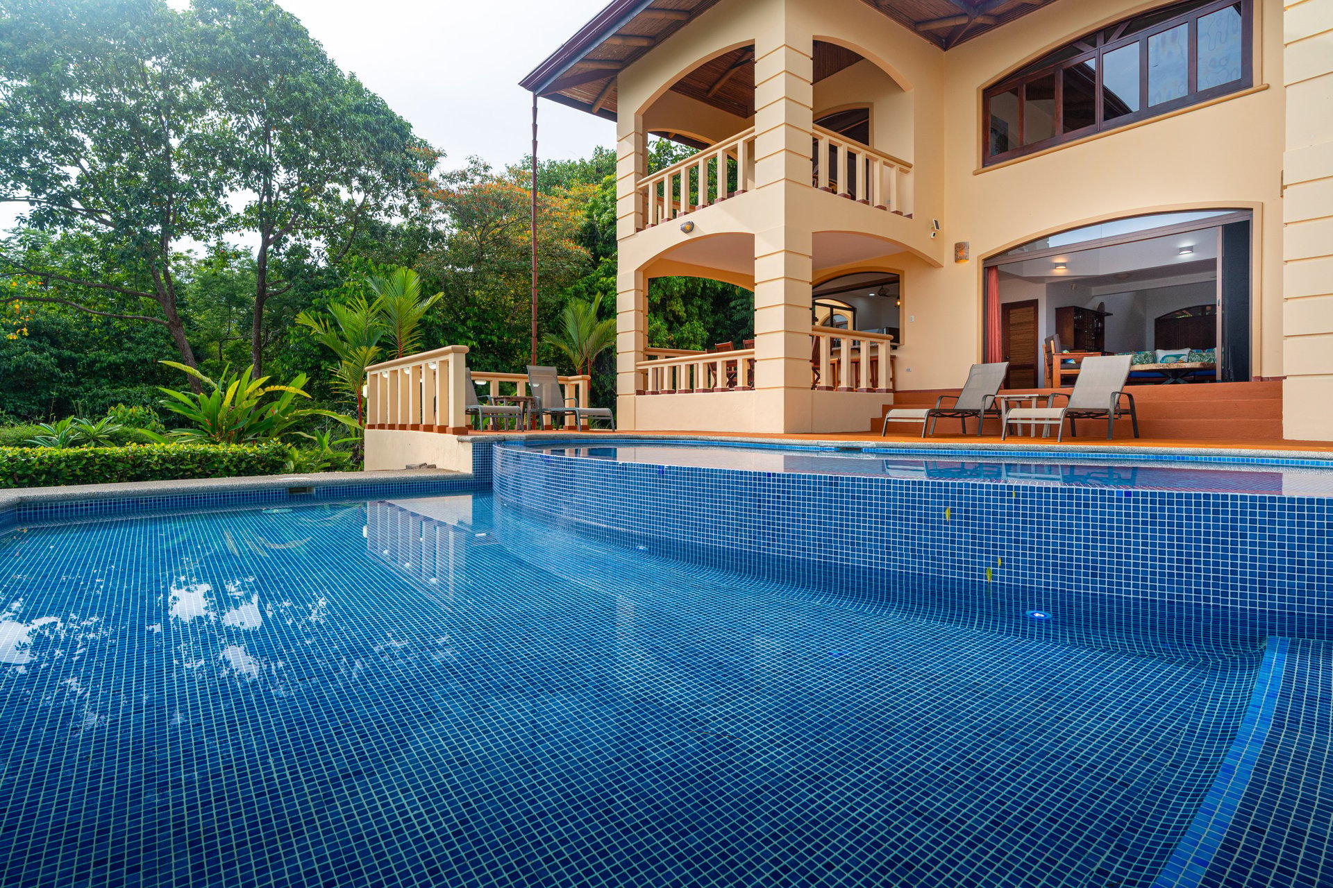 Classic Luxury at Casa Ceiba, Coastal Ocean View 4 Bedroom Home Near Uvita