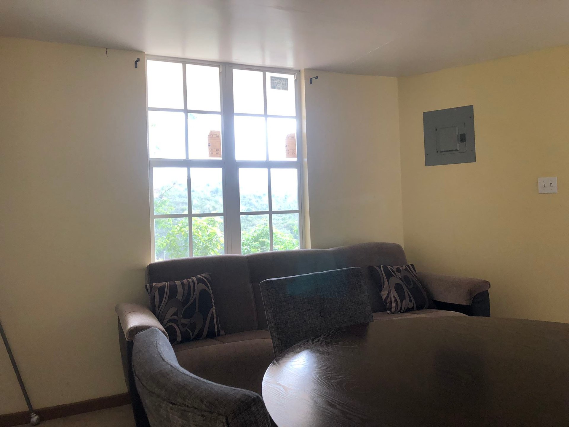 1089 Lambert Hills 1 Bedroom Apartment