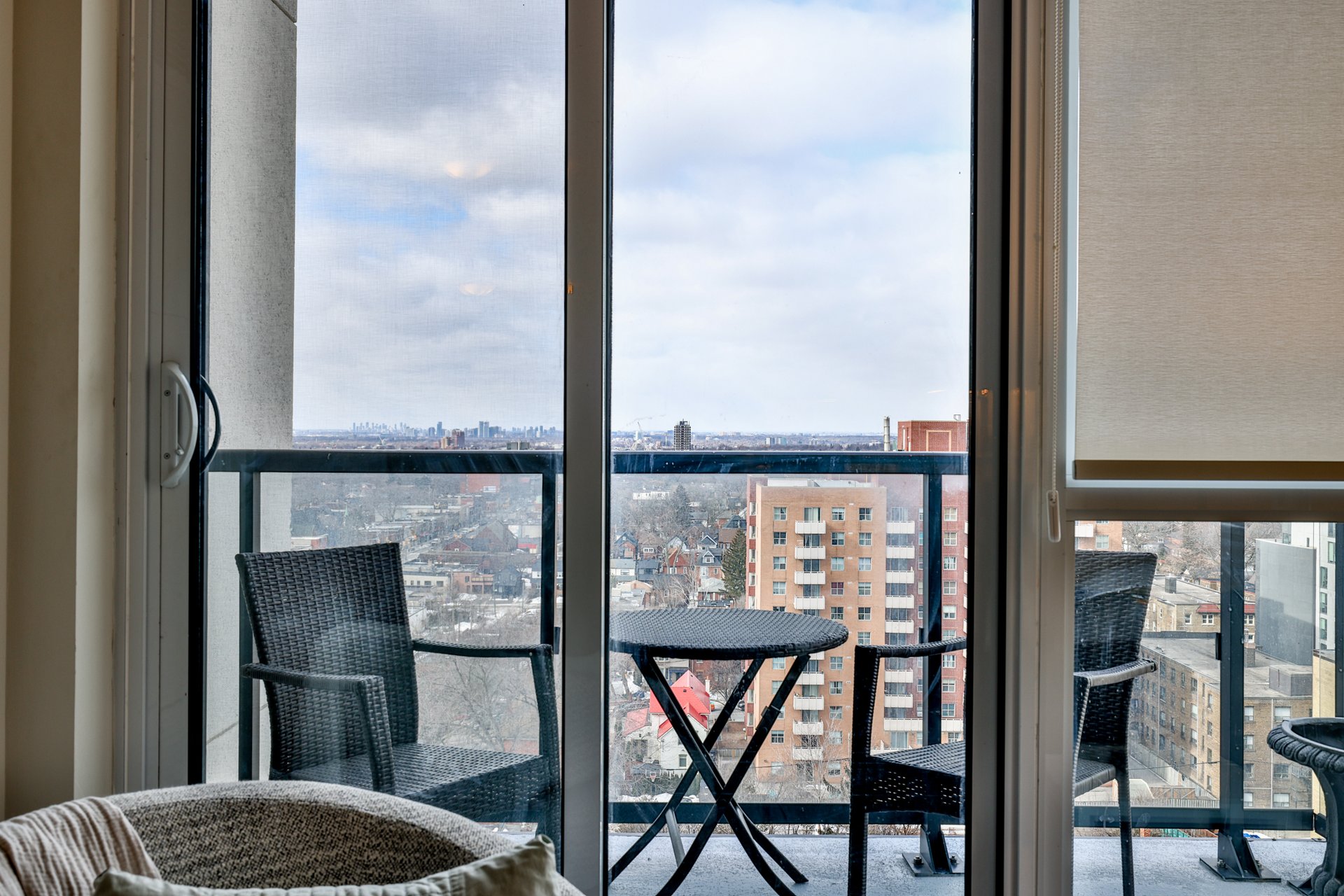  Corner Suite At The Barrington! 