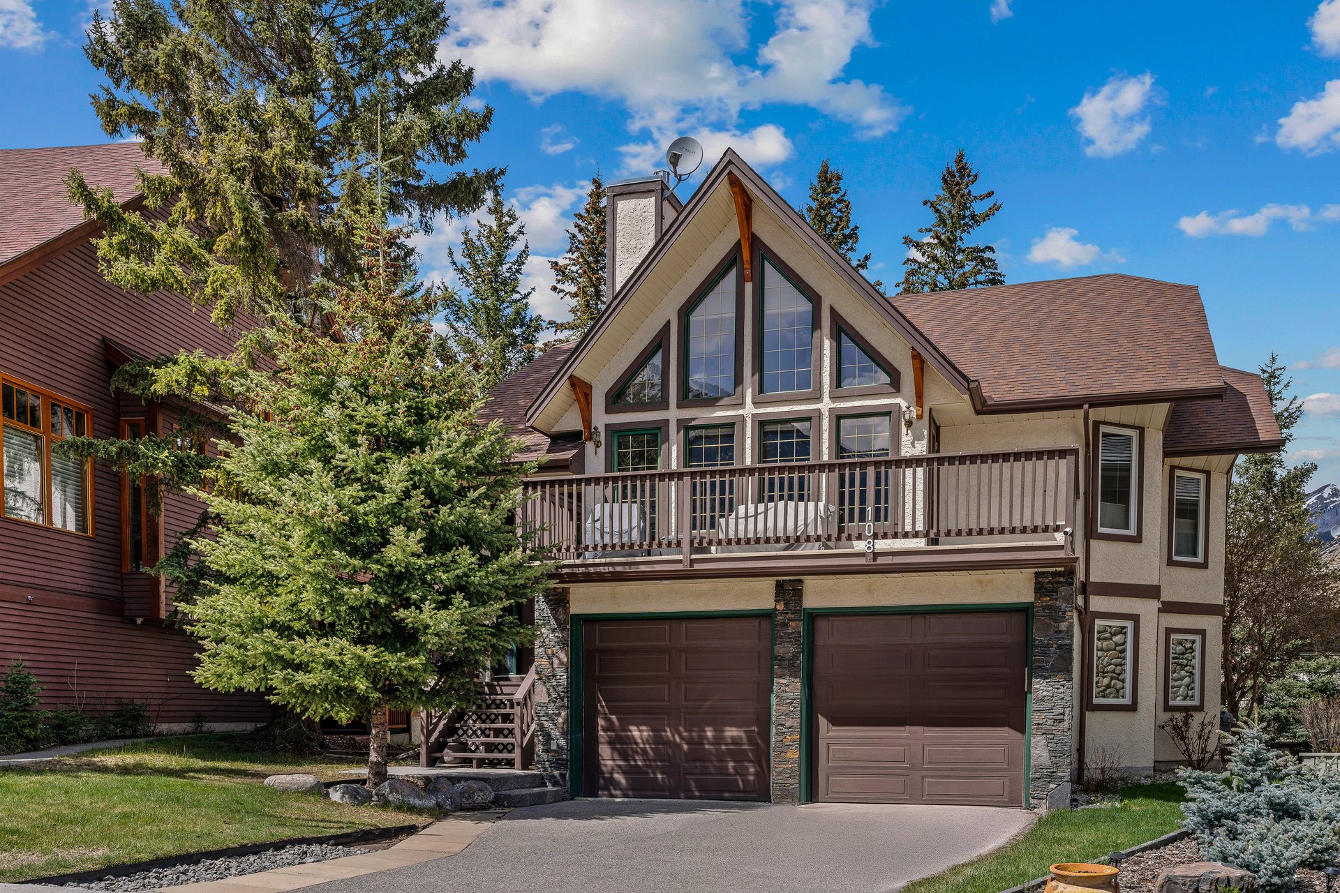 108 Lougheed Circle