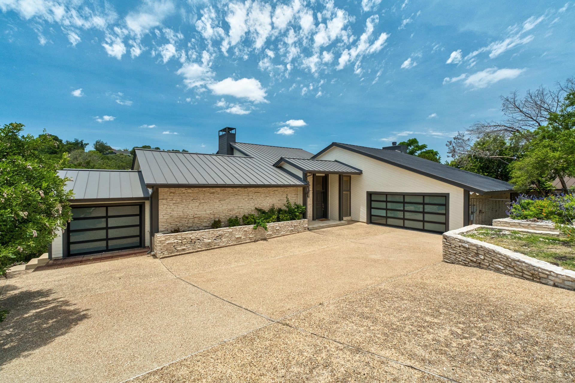 718 Bermuda Street