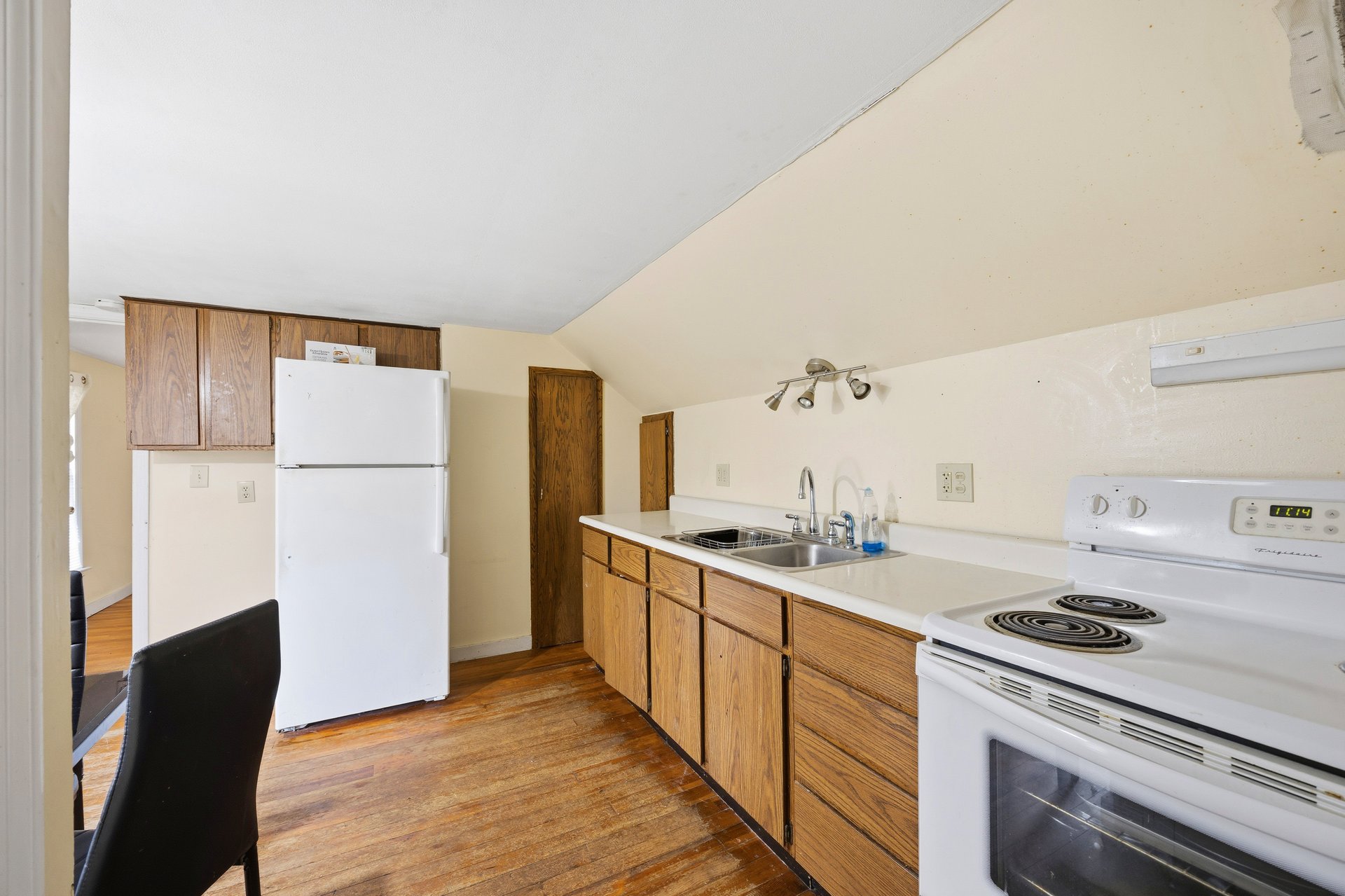 7 Emmons Place