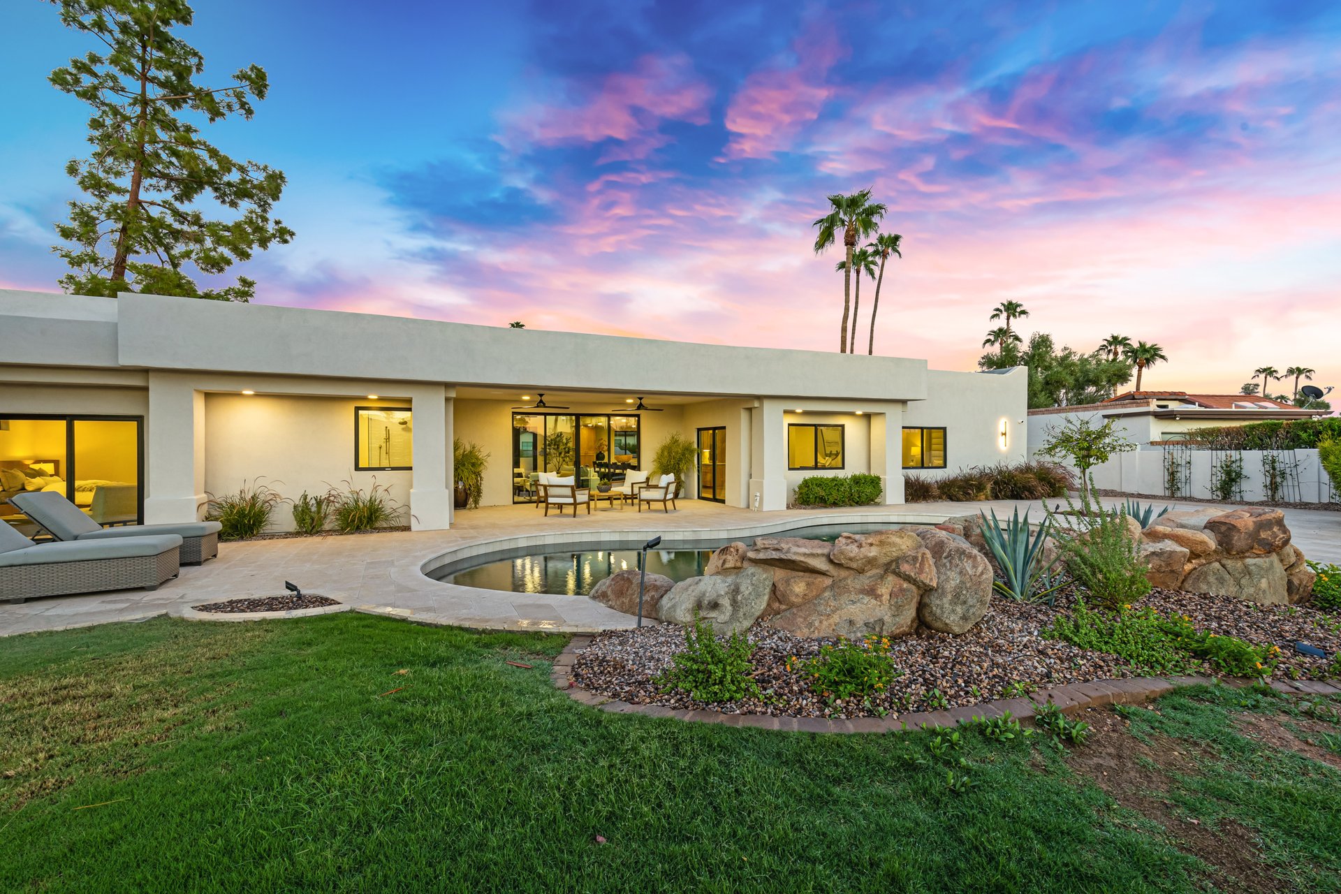 8436 N VIA LINDA
