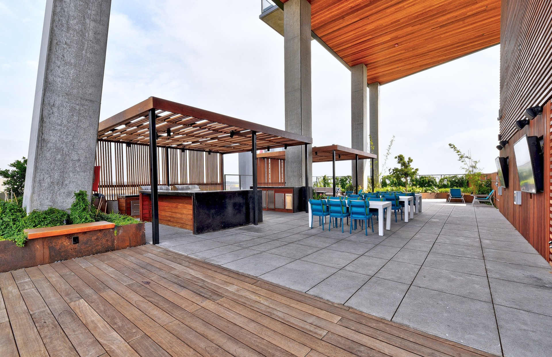 70 Rainey Street #2702 