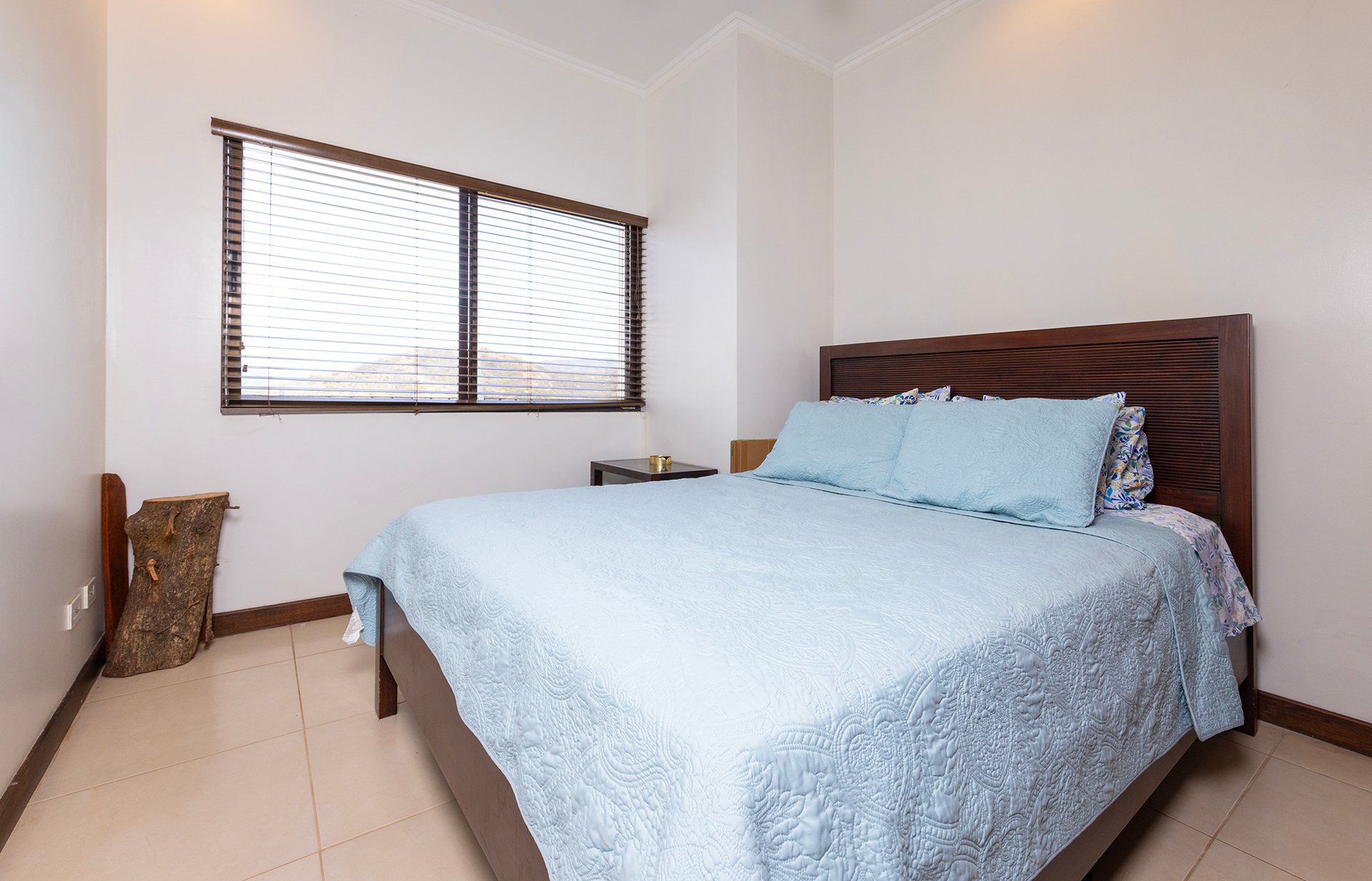 Flamingo Towers 23 | Stunning ocean view, vacation home or rental income.