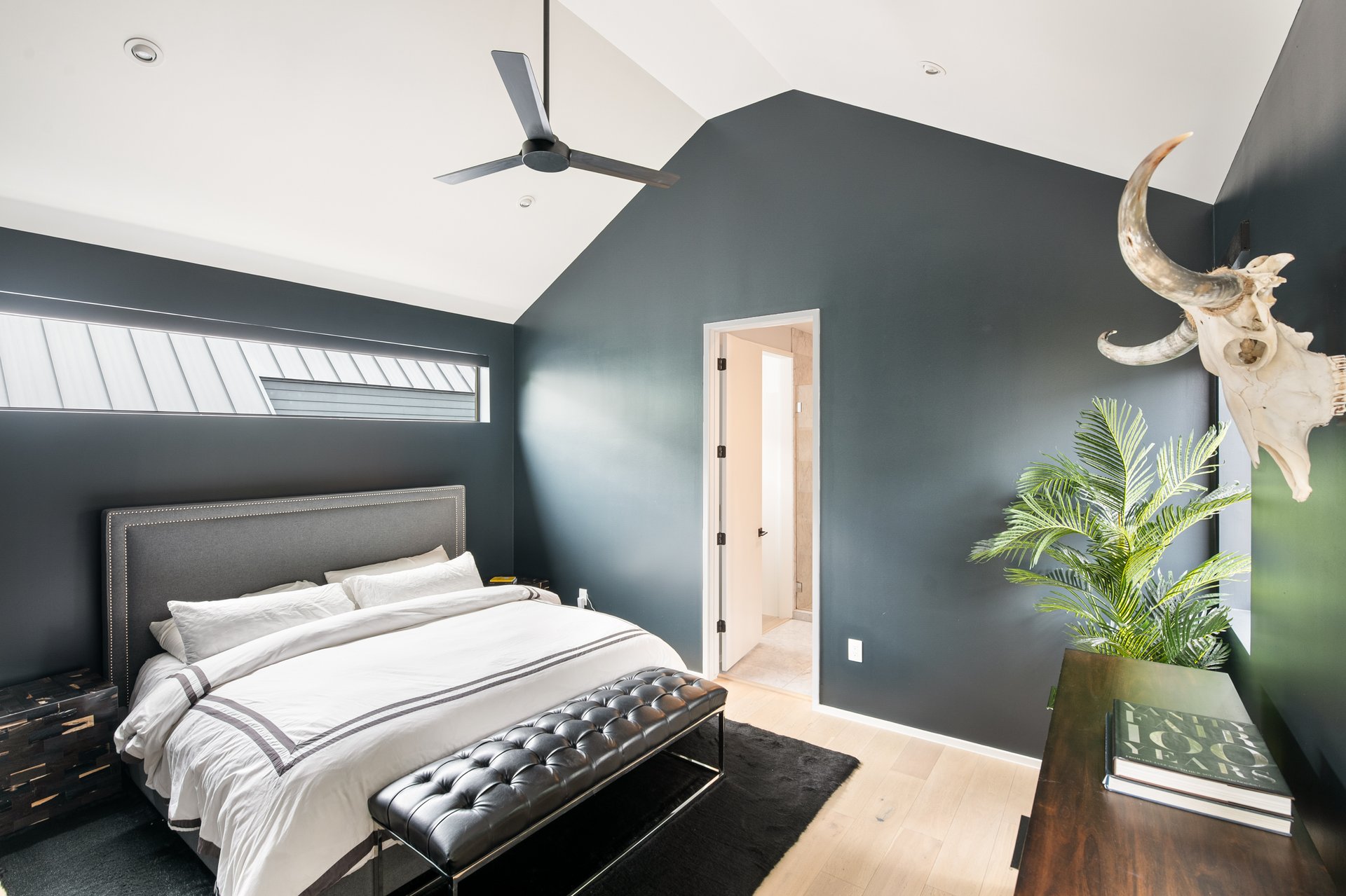 404 W Milton