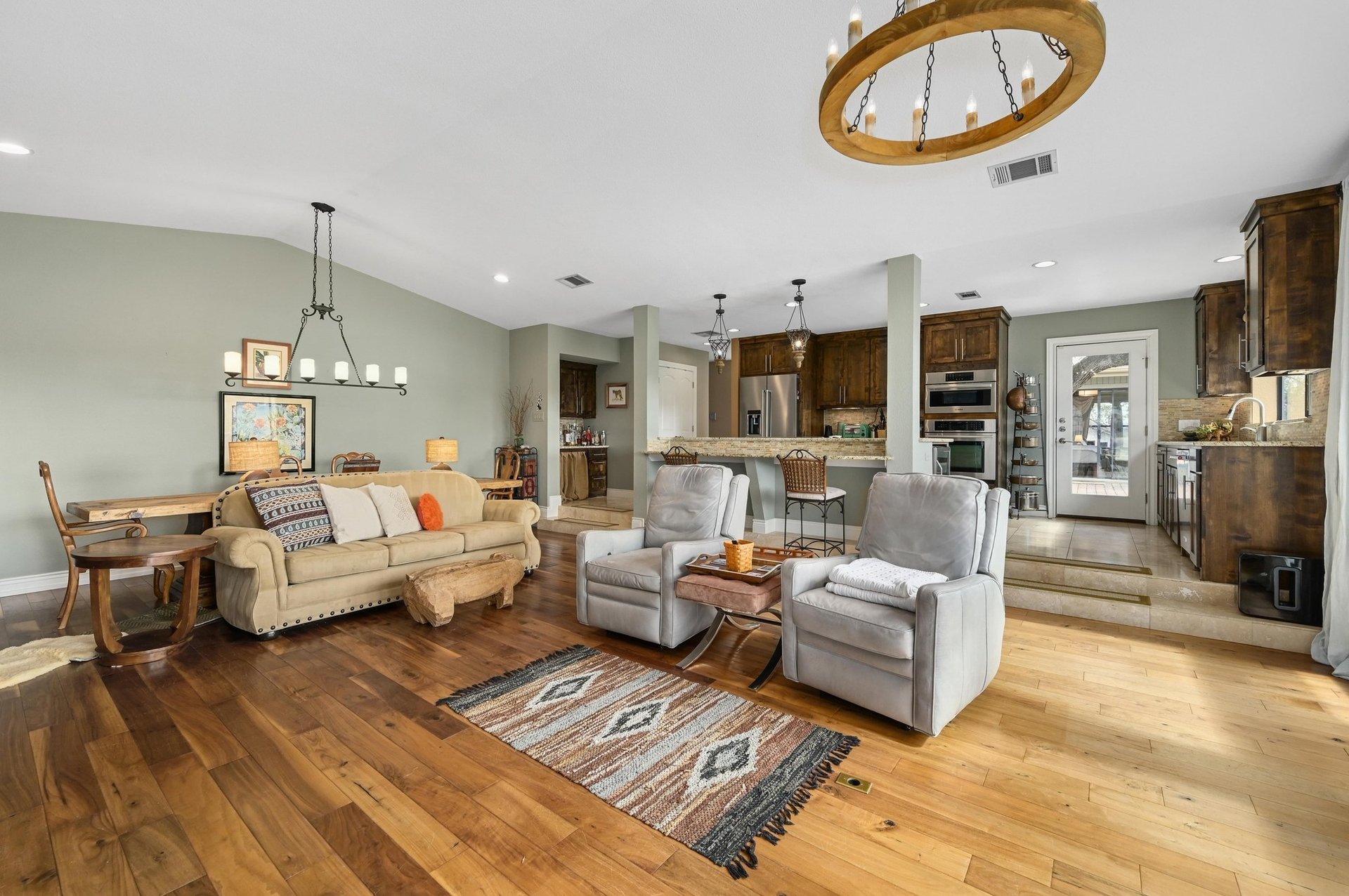 3004 Patio Circle 