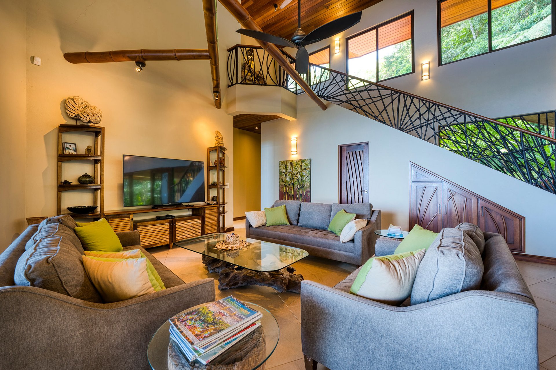Casa Bambú – LUXURY 5 BEDROOM ESTATE WITH EXCEPTIONAL OCEAN VIEWS