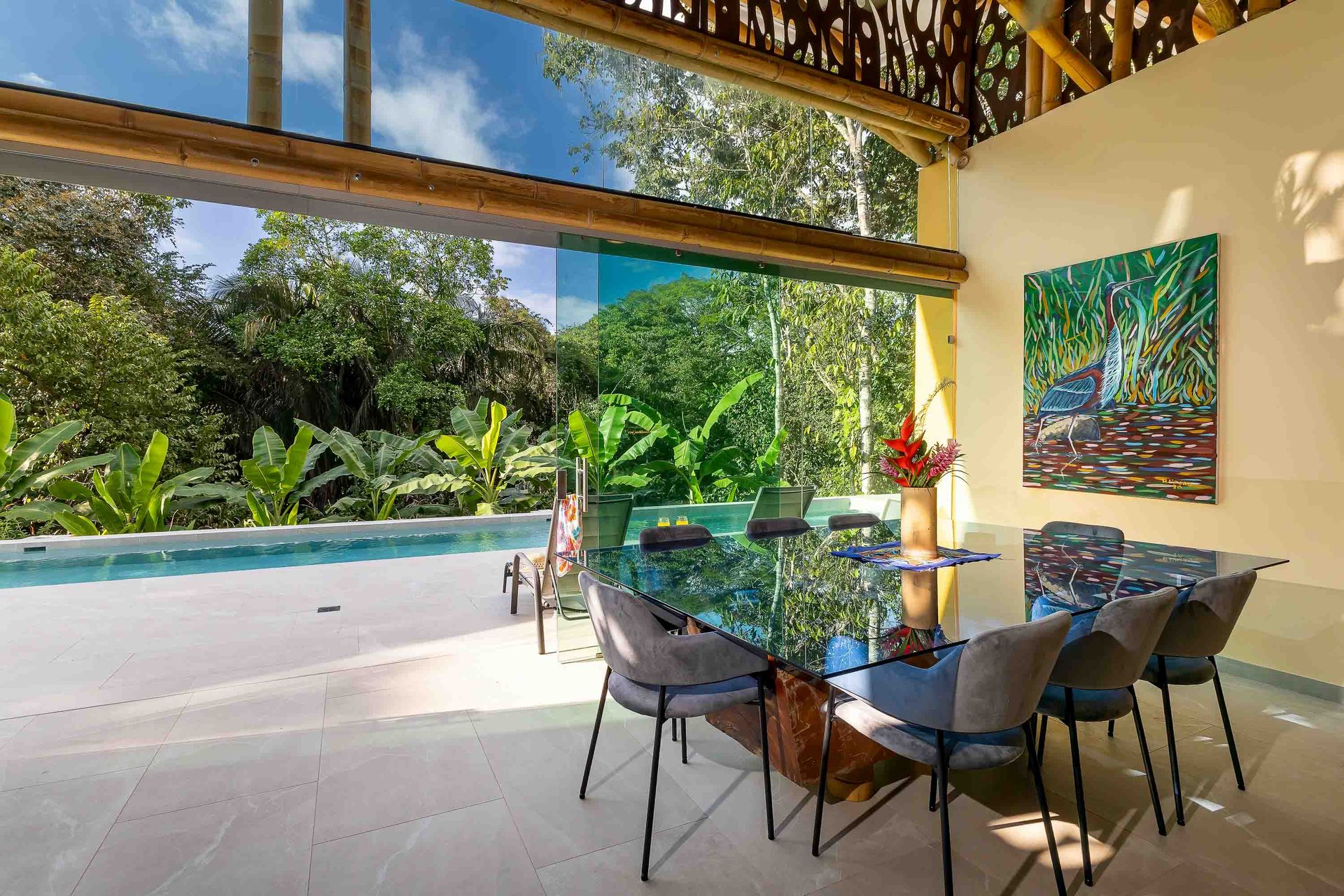 Villa Bamboo Luxury Jungle Retreat near the Marina