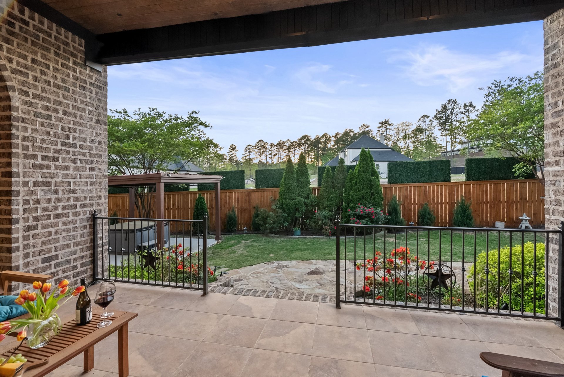 106 Orle Dr