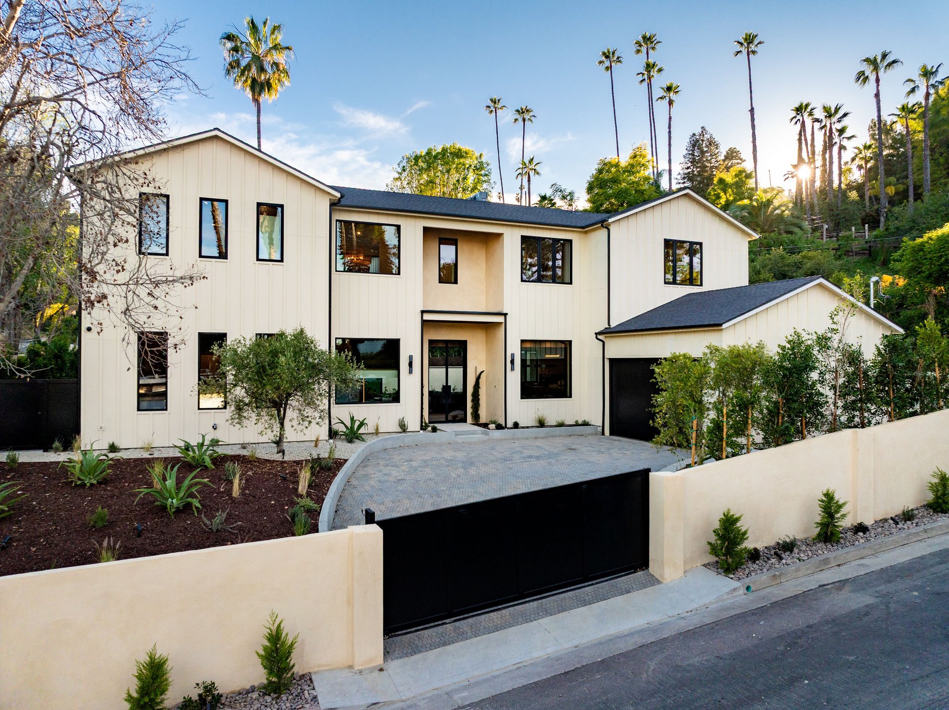 18100 Karen Dr