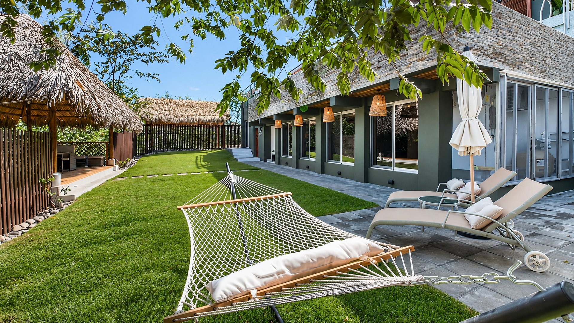 Casa Pochote | Artisan Luxury Villa in Tamarindo | Pool, Jacuzzi & Langosta Beach Club Membership Included