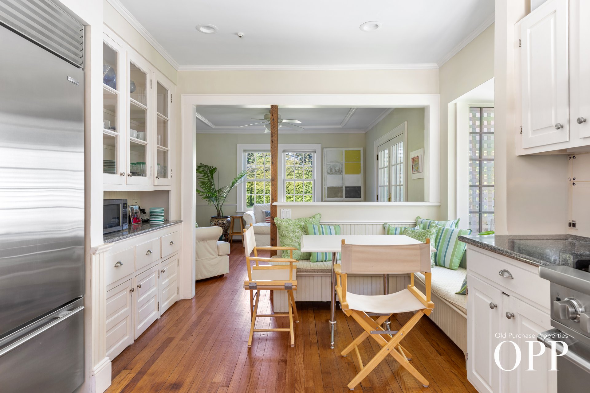 A Classic Residence in the Estate Section