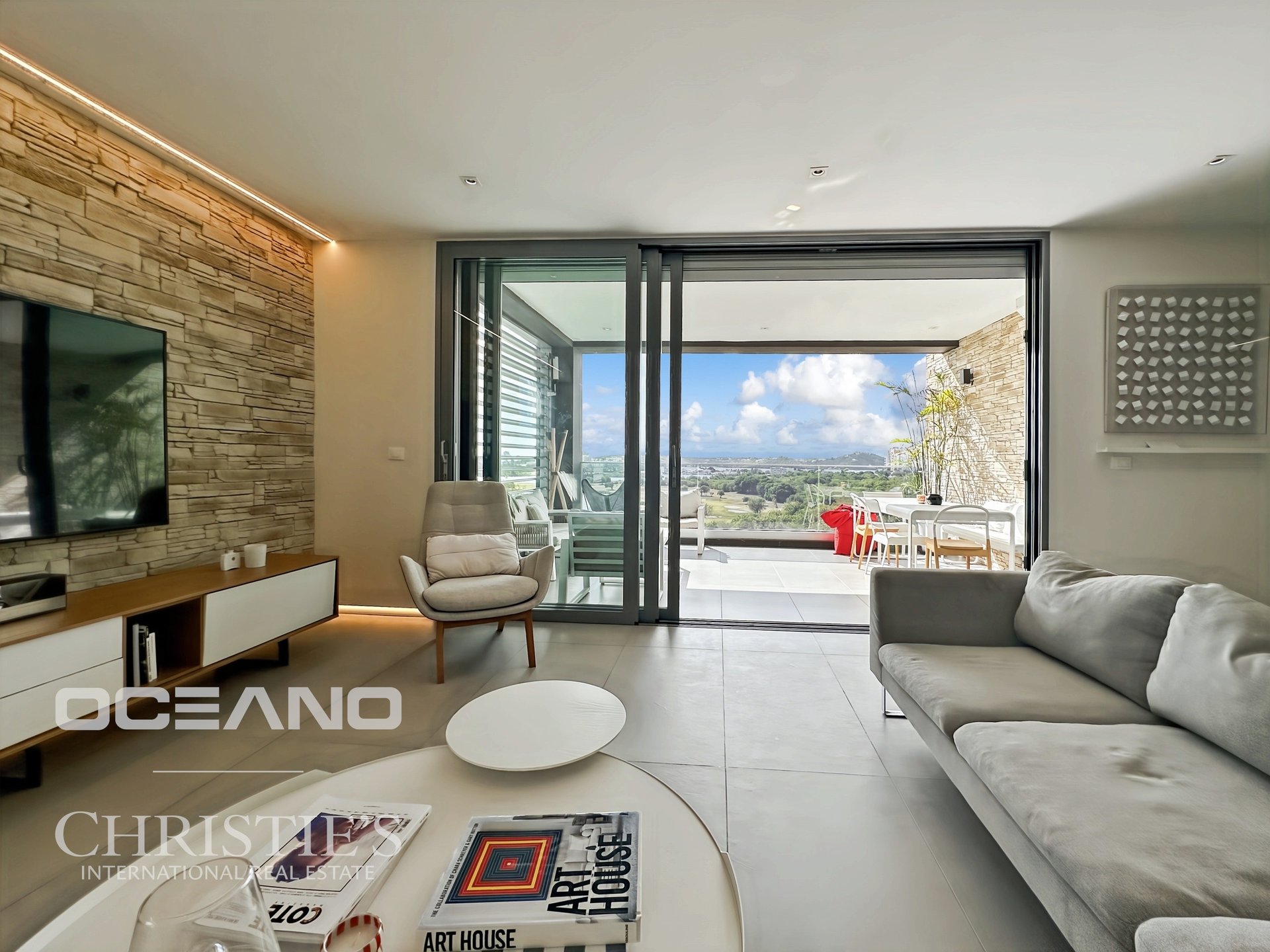 Huma Residence — 3-Bedroom Apartment in Maho