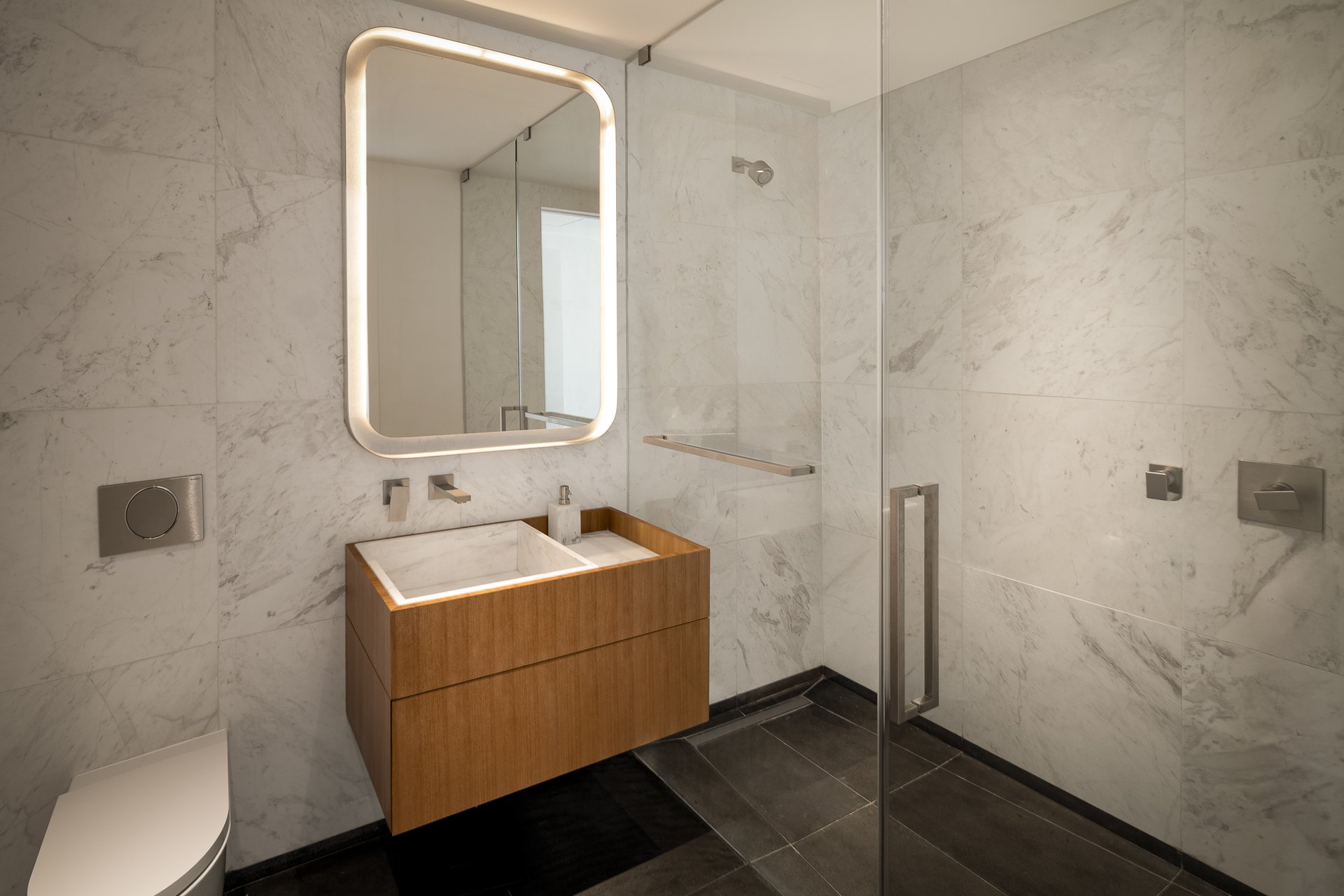 75 KENMARE Street 6D