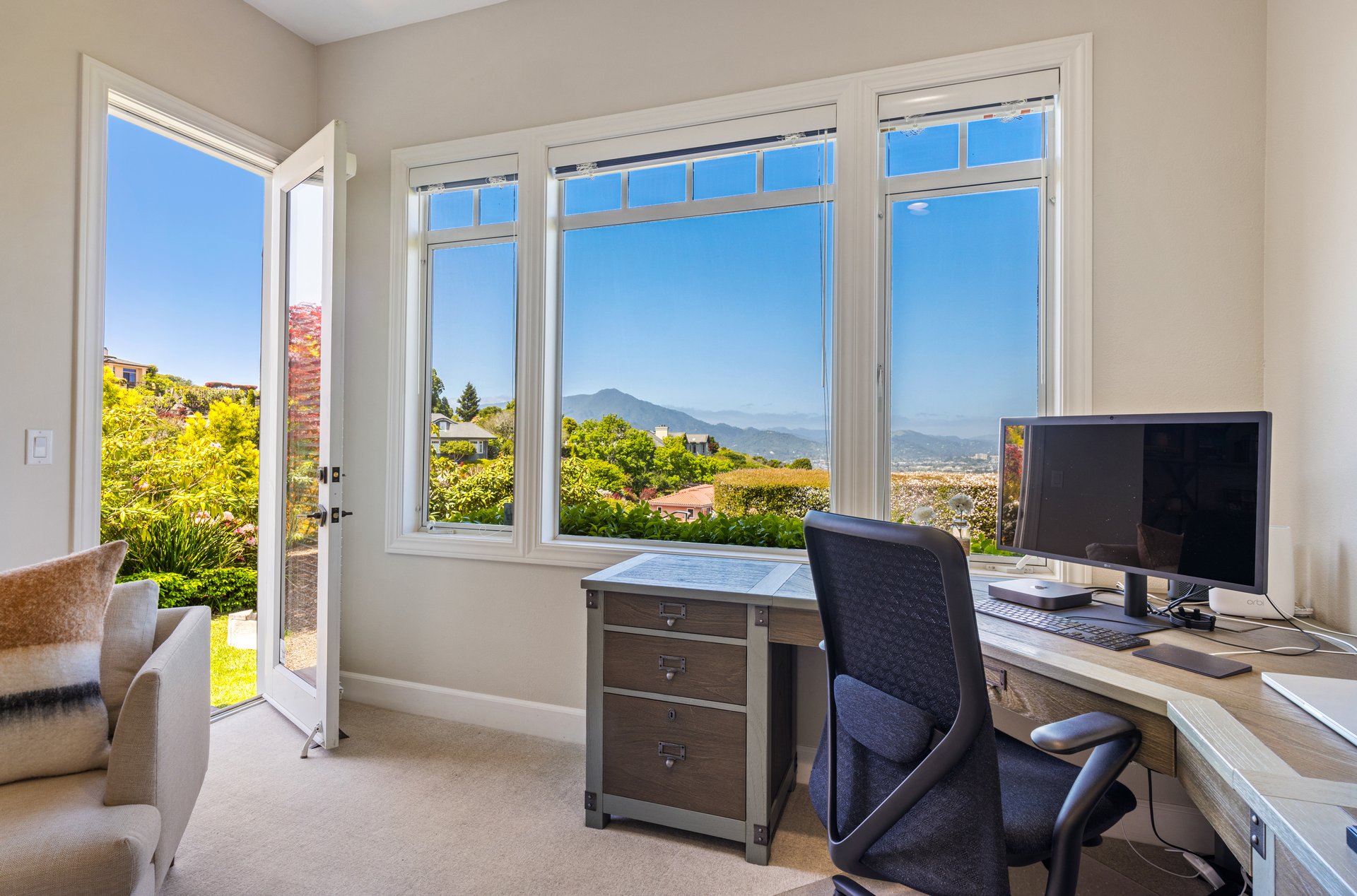 Sweeping Views Across the Bay