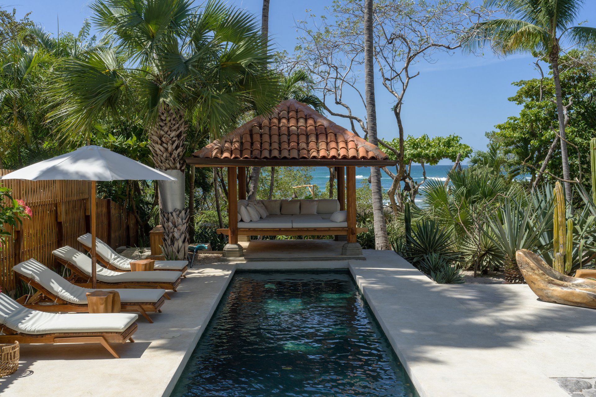 Villa Serena | Oceanfront Luxury in Playa Langosta