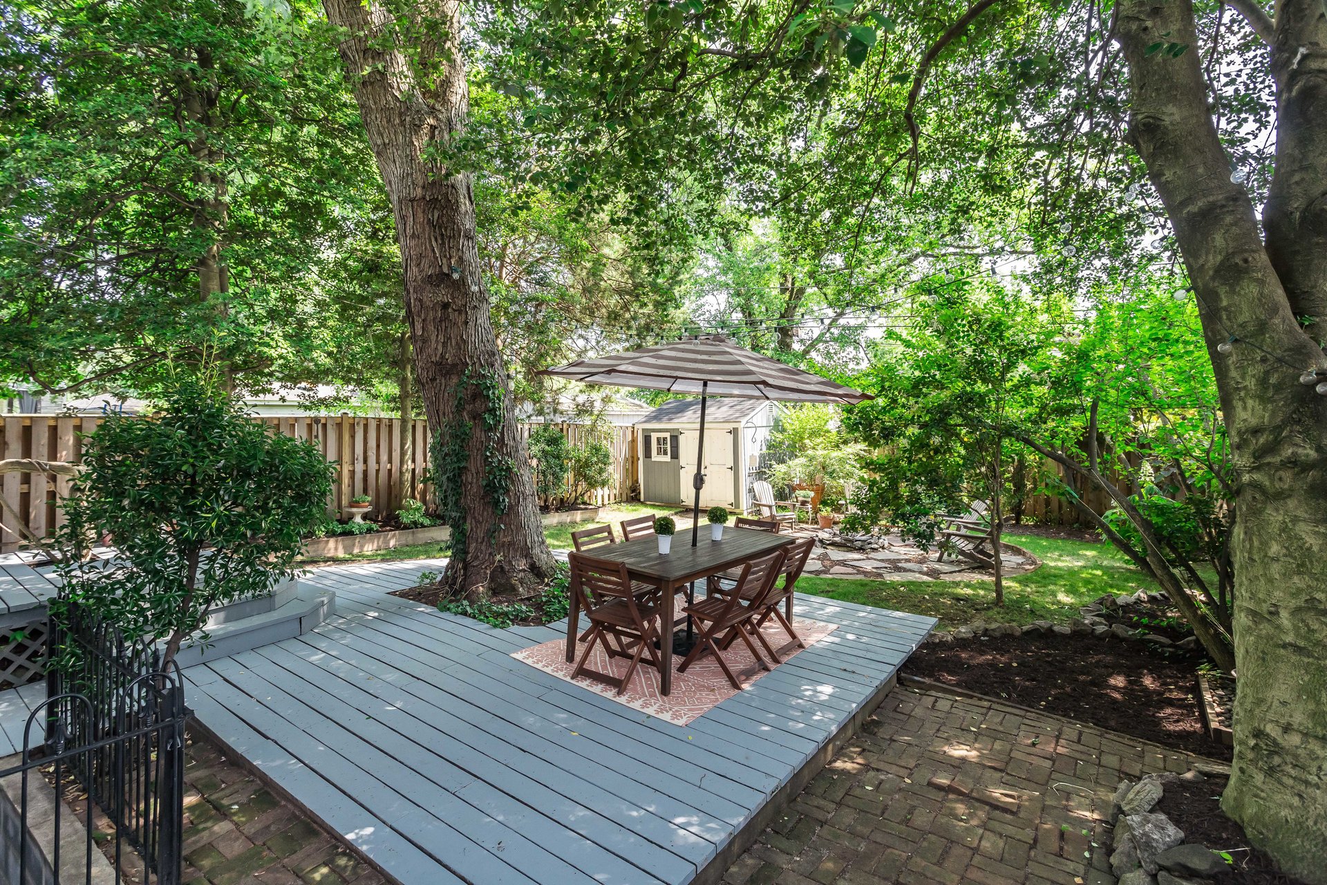 23 E Walnut Street